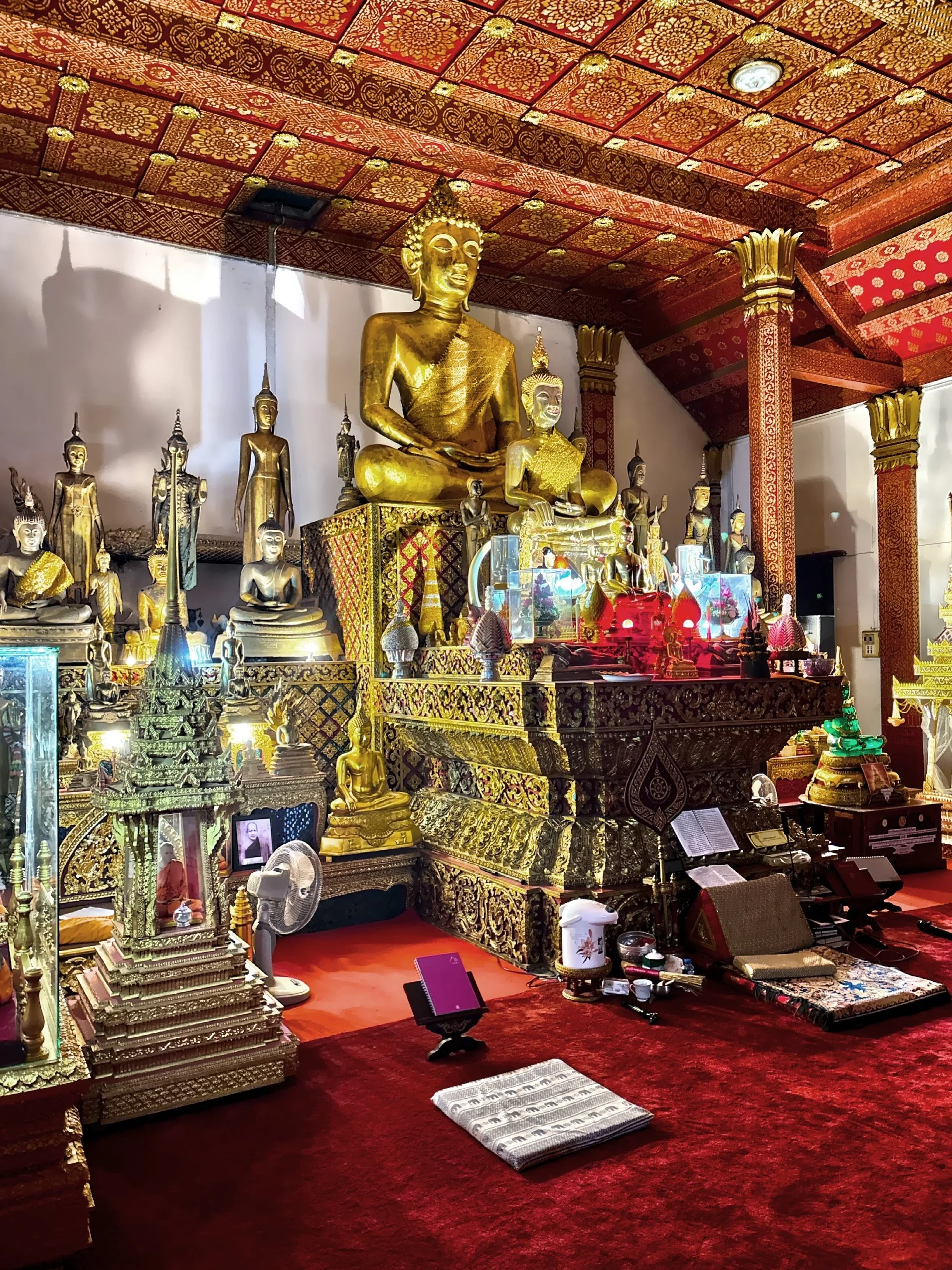  The main sanctuary houses Phra Chao One Saensaksit, a highly revered bronze buddha that remained unscathed during a devastating fire in 1774. 