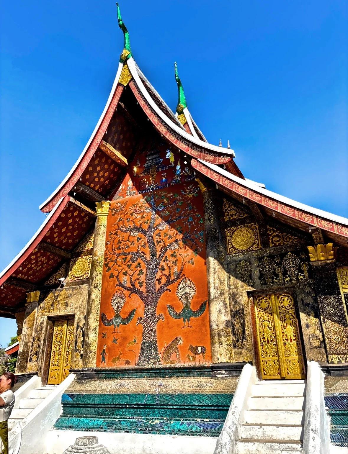 Temple Of The Golden City - Wat Xiang Thong