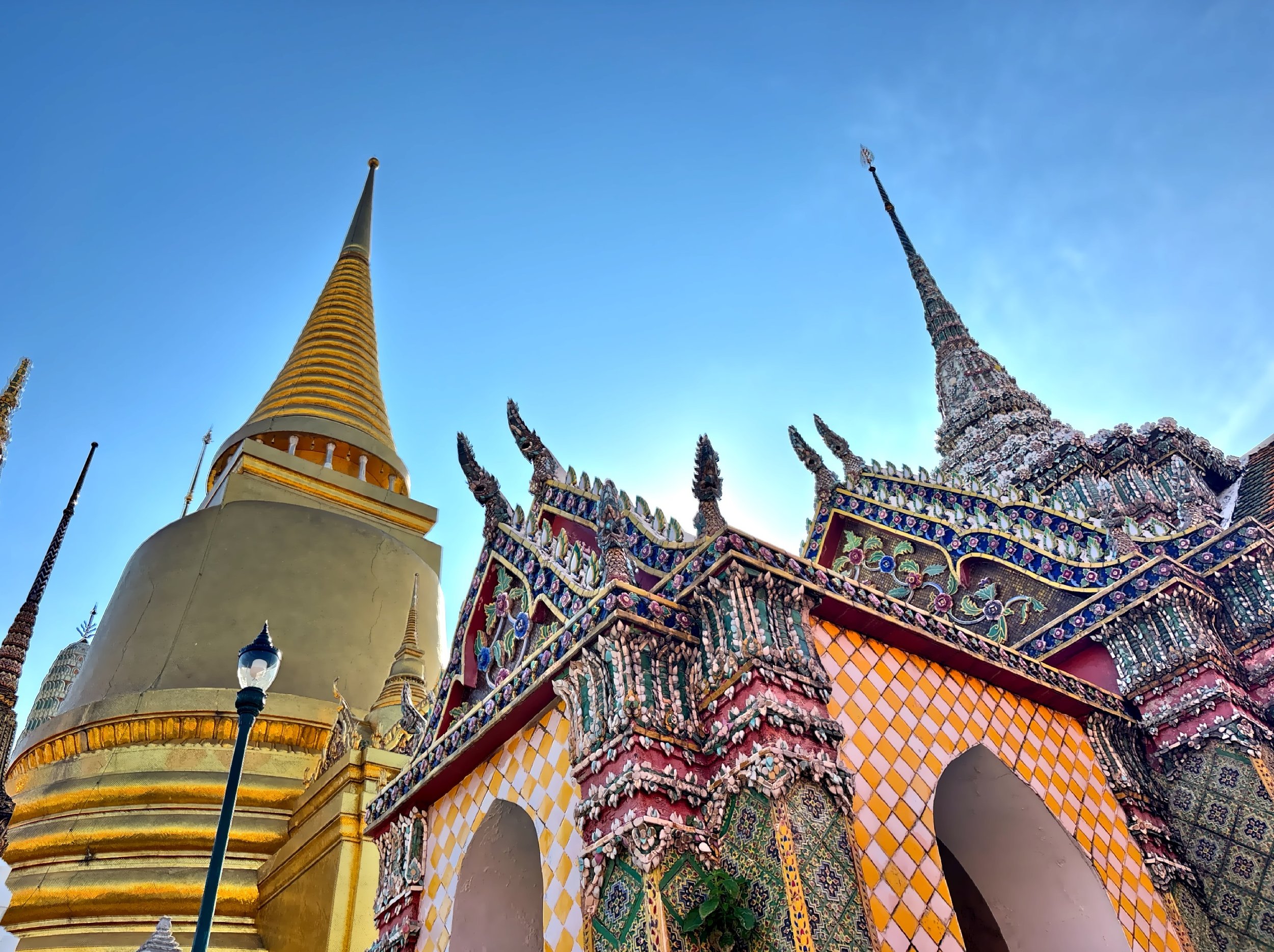  The Middle Court is traditionally associated with the king’s administrative and ceremonial functions. It contains important royal buildings, throne halls, and reception spaces used for state occasions. 