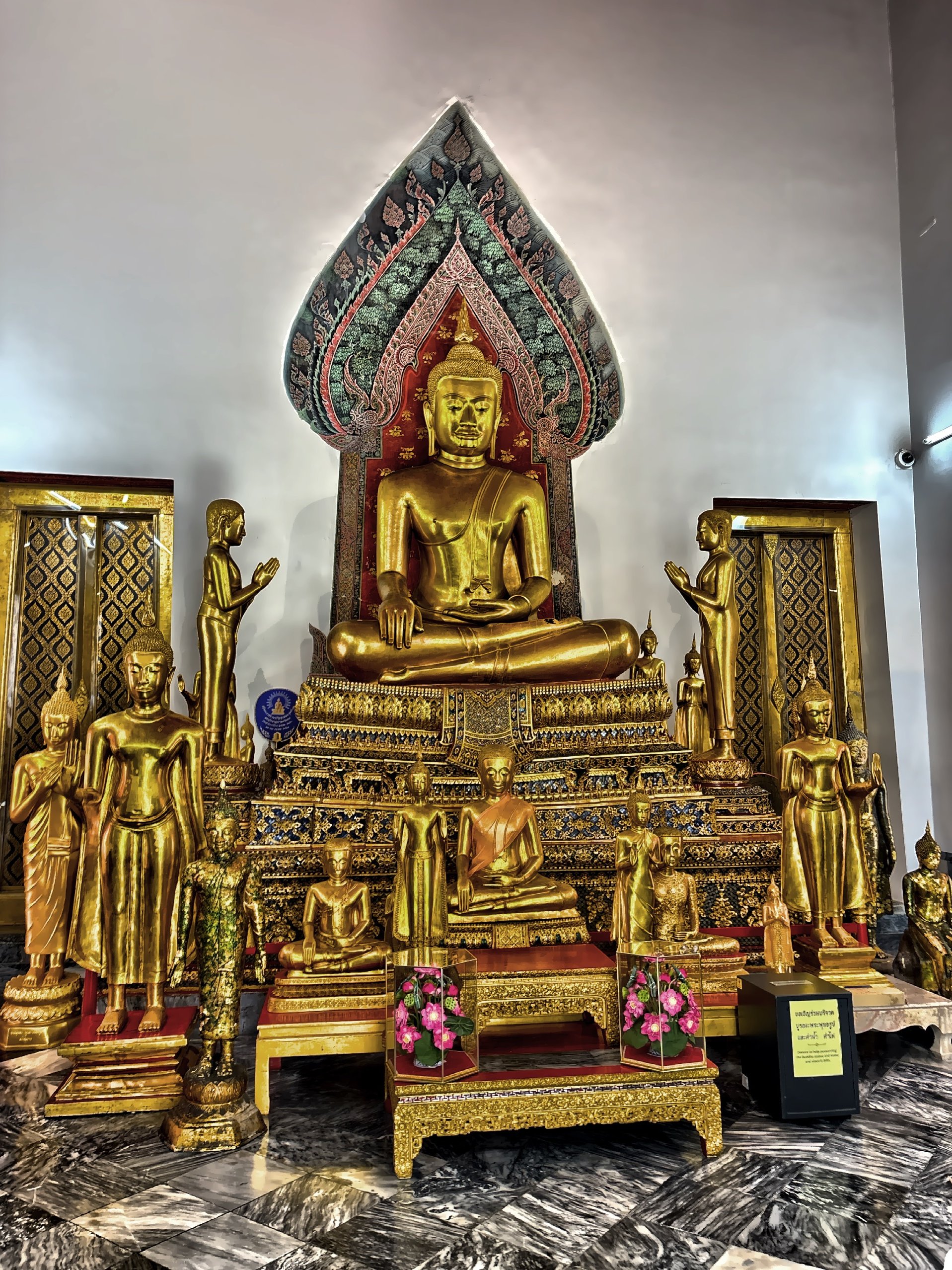  While famous for the reclining Buddha, Wat Pho also contains numerous other significant Buddha images in various postures. 