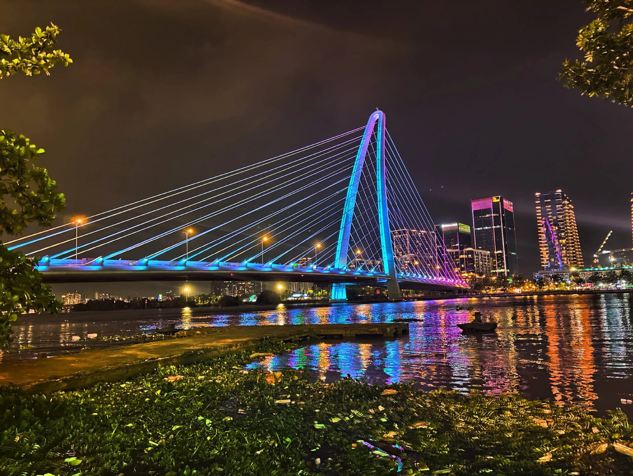  The Ba Son Bridge spanning the Saigon River. 