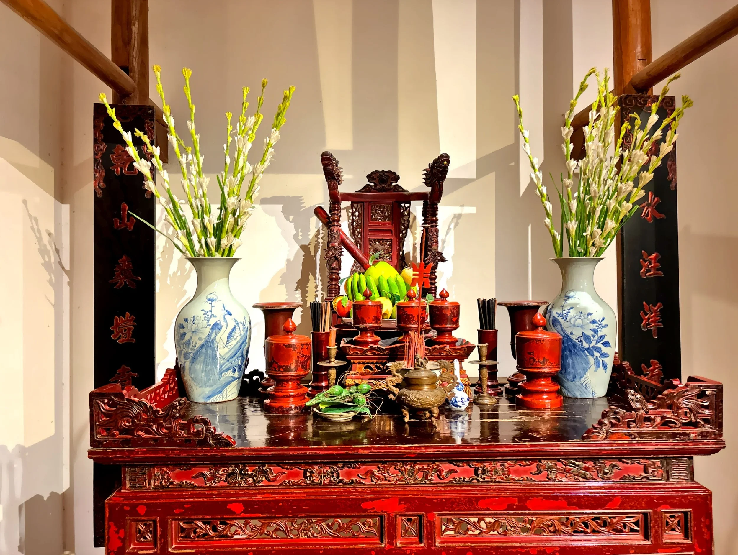  A Vietnamese ancestral altar, a significant cultural and spiritual focal point in many homes used to honor deceased family members. 