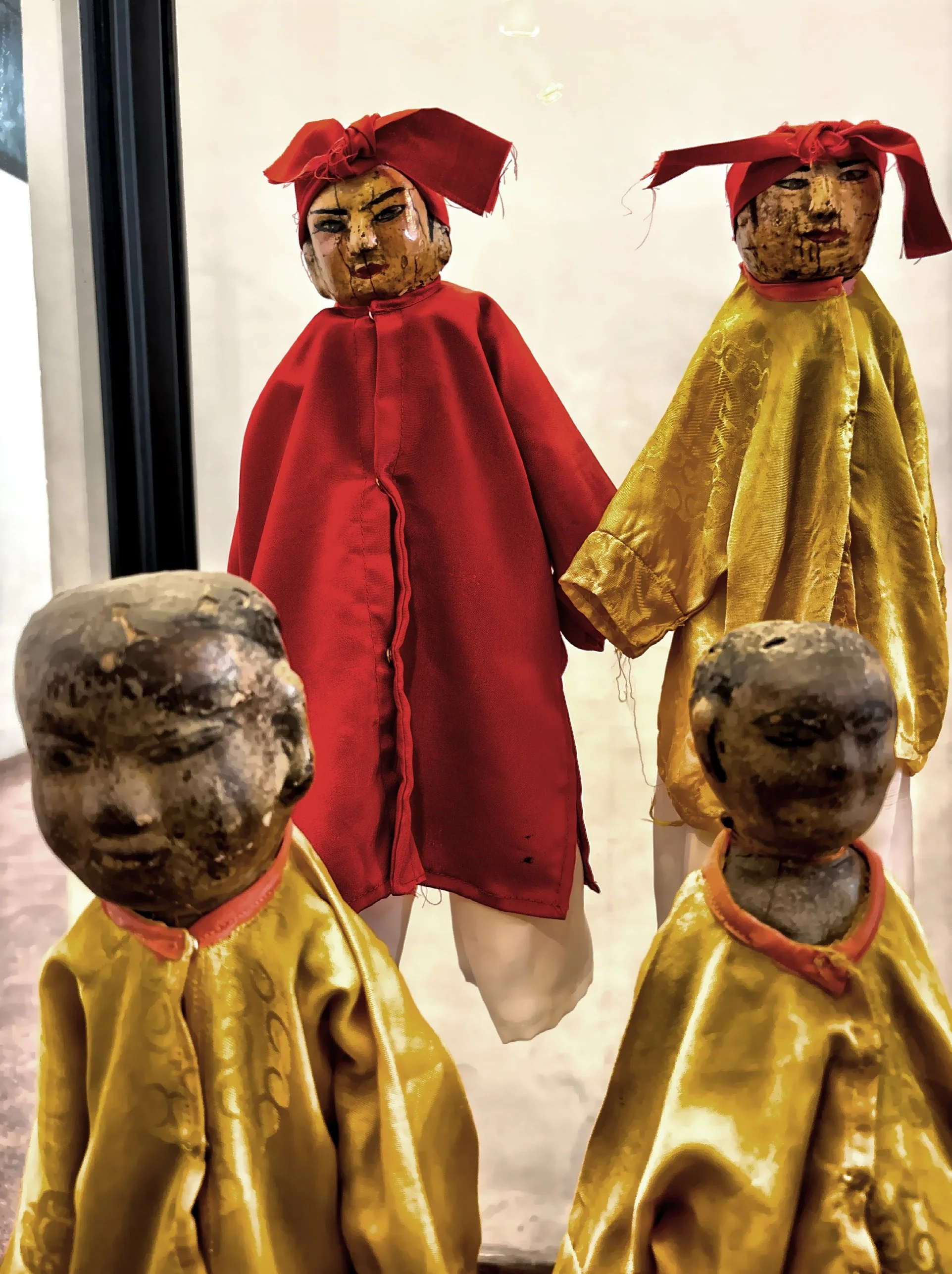  Ritual dolls used for hat boi singers. 