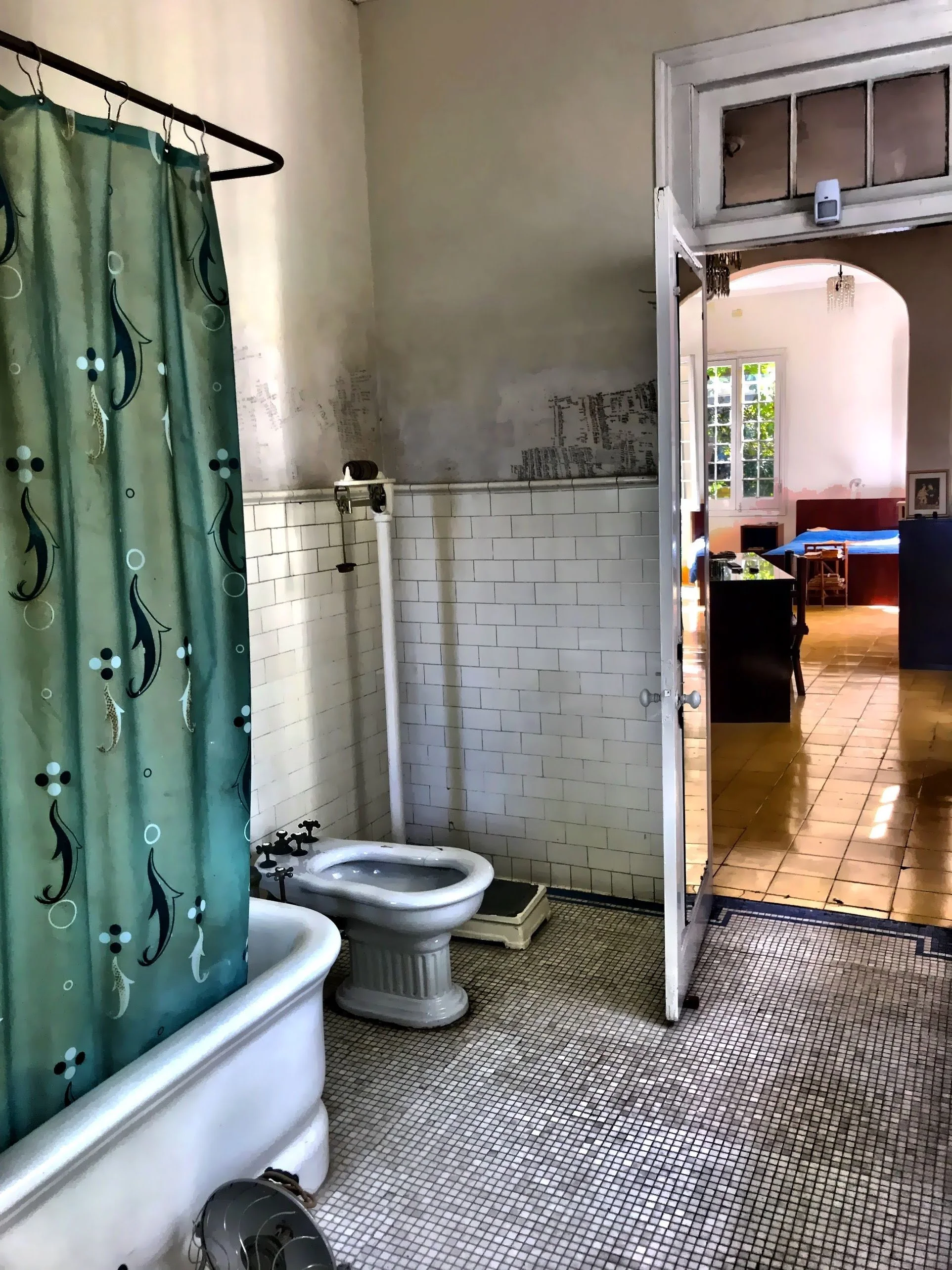  A scale sits nearby, where he reportedly tracked his weight daily—a reminder of his lifelong fixation on physicality and discipline. 