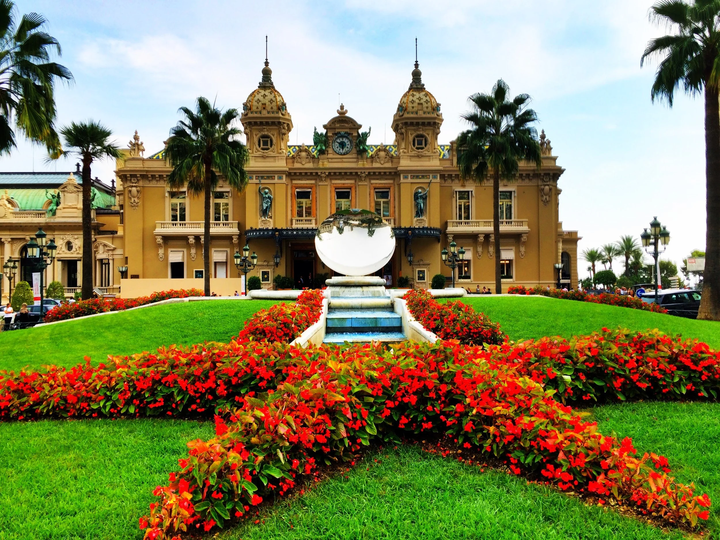  The opulent Belle Epoque architecture of the Monte Carlo Casino, a word-famous gambling and entertainment complex. 