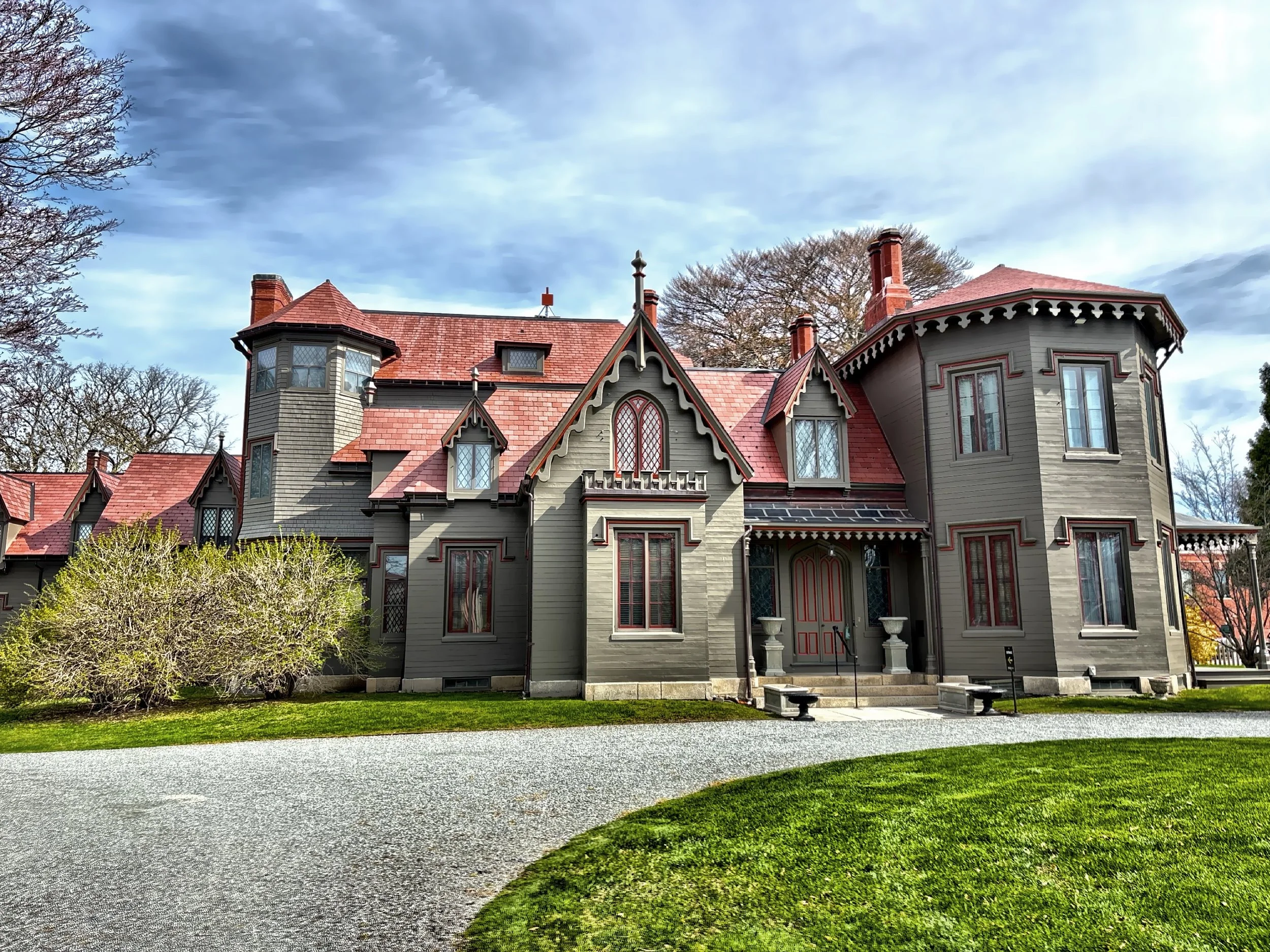 Kingscote is one of the earliest and most distinctive of the city’s famous “summer cottages”—and it looks very different from the grand marble mansions Newport is known for. 