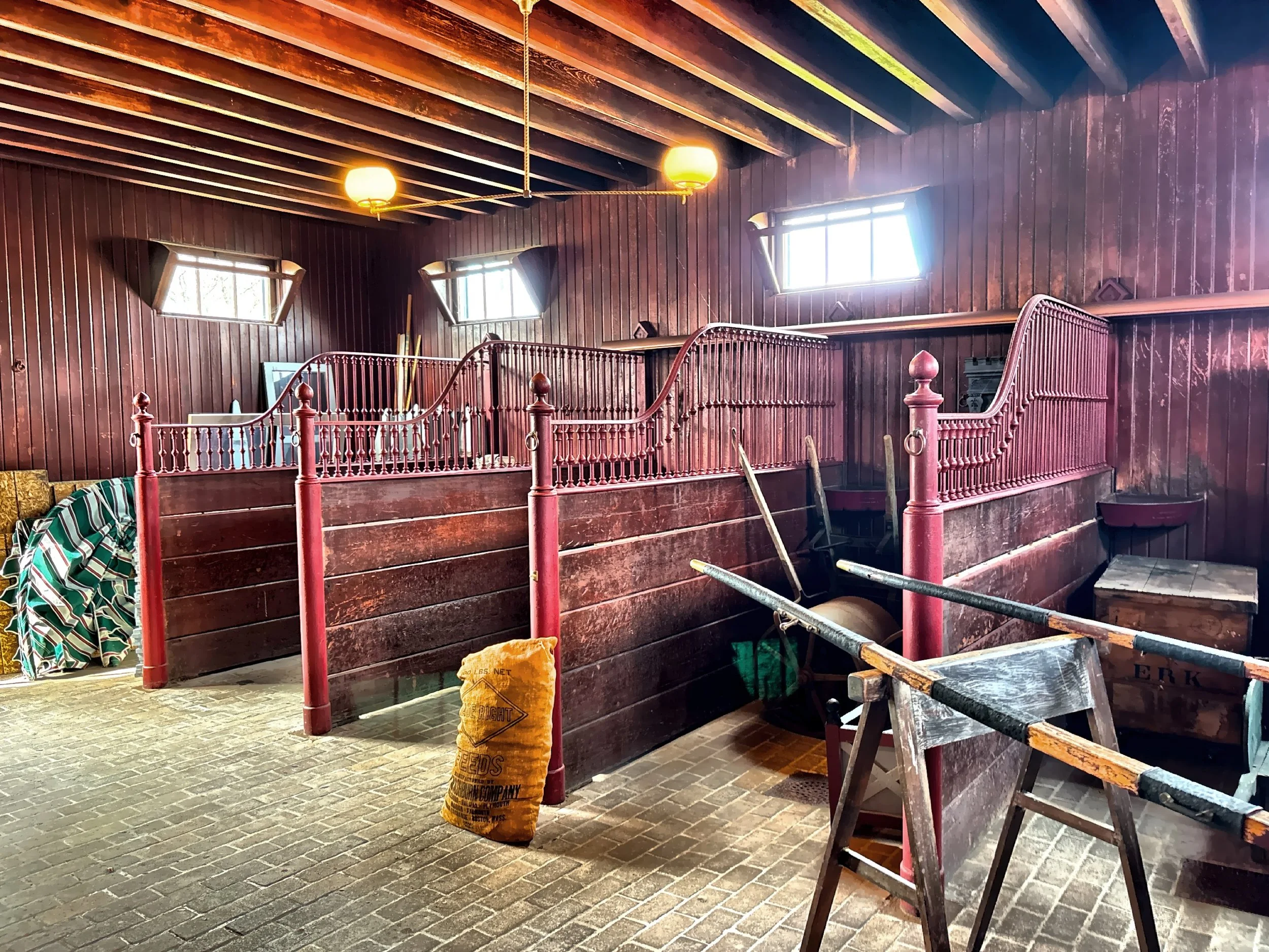  In the stables 