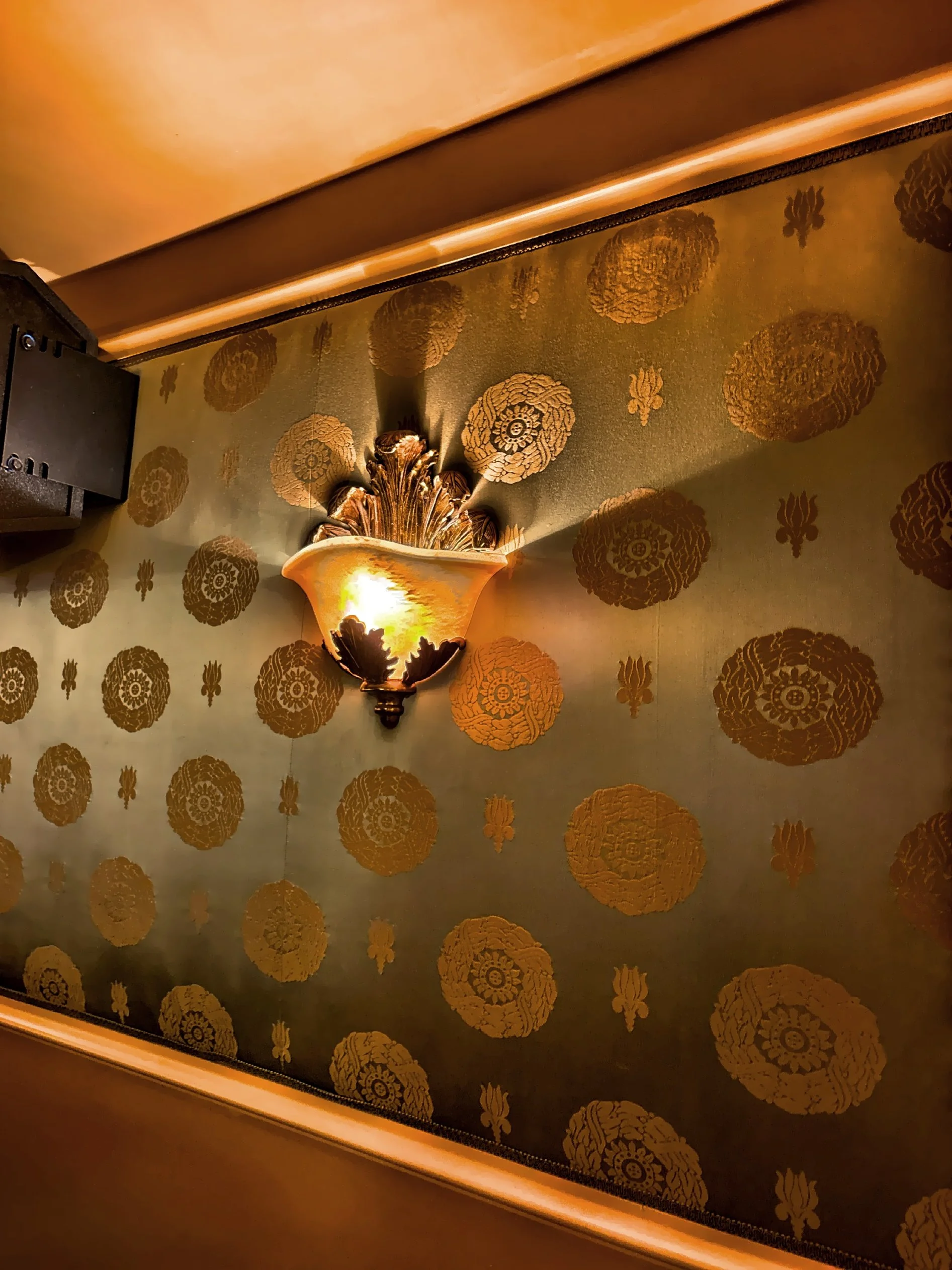  Original opulent lighting 