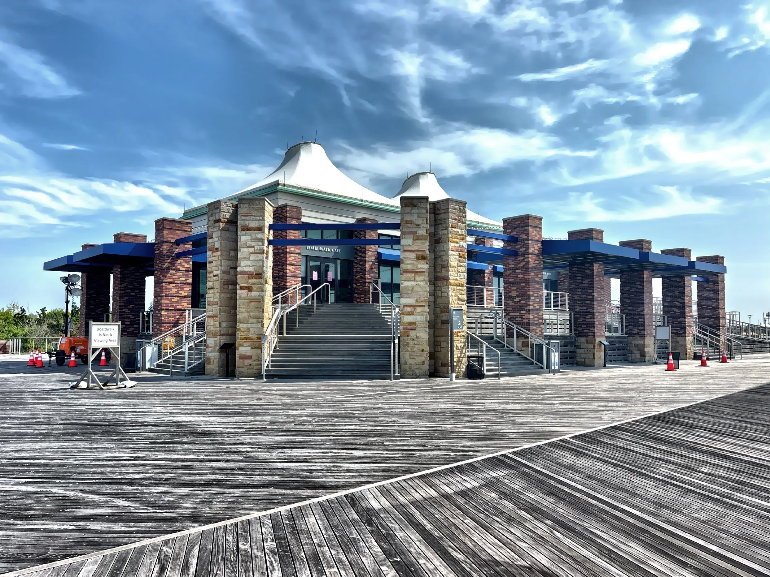  Boardwalk Cafe 