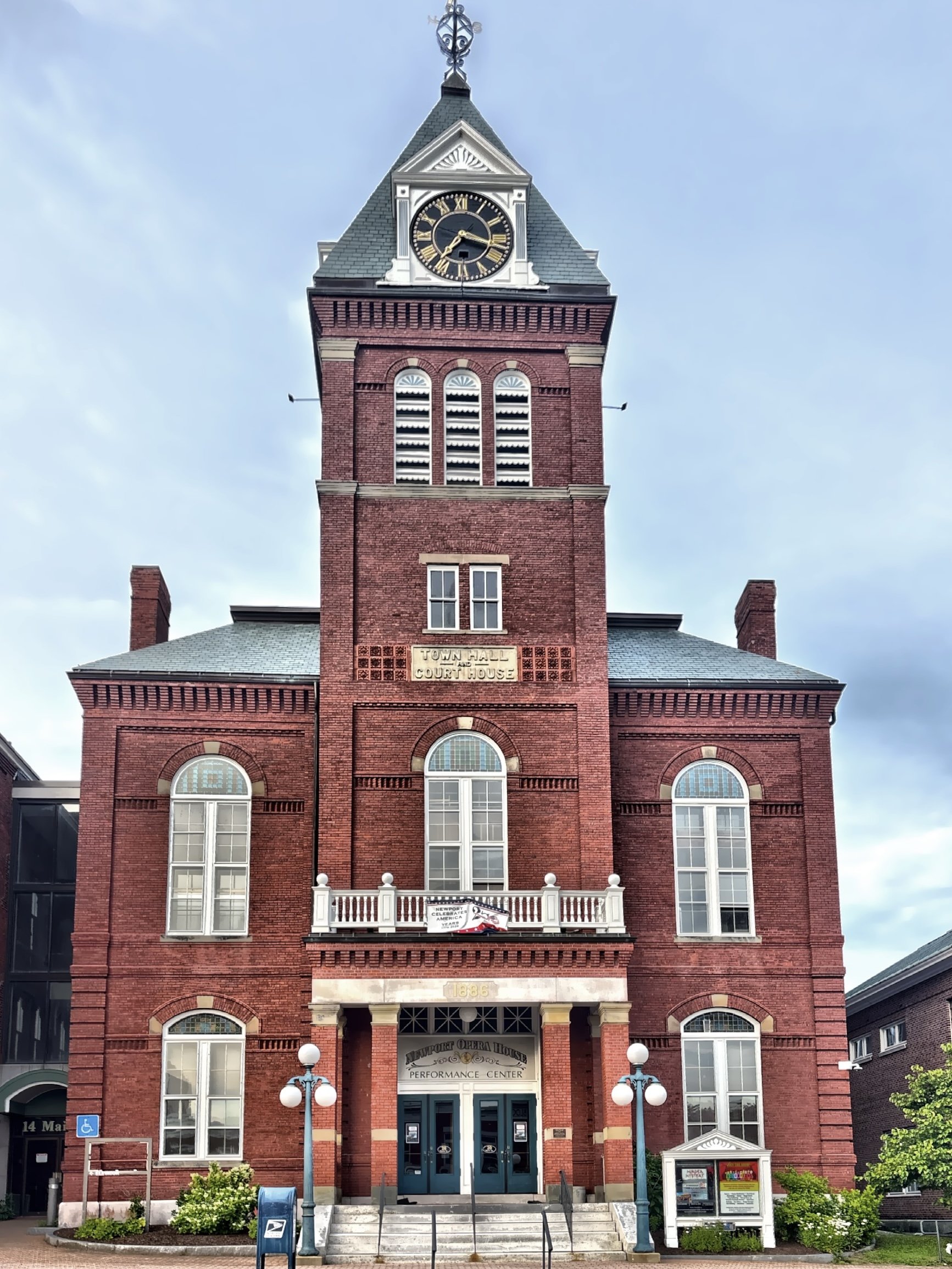  Built in the Queen Anne style in 1886, the Newport Opera House originally served as the town hall and courthouse. Today, it remains the architectural focal point of Main Street. 