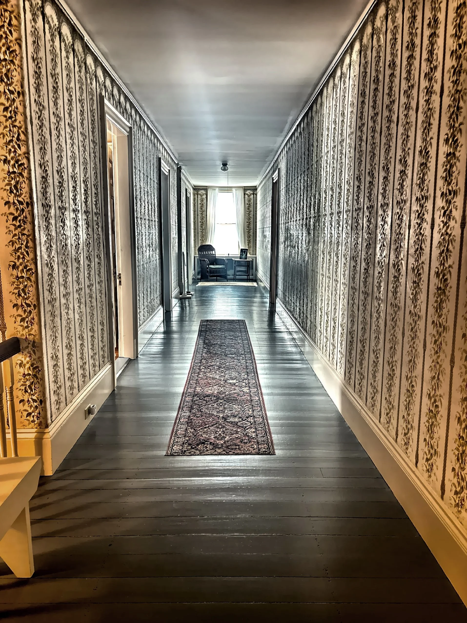  The second floor hallway with original conserved wallpaper 