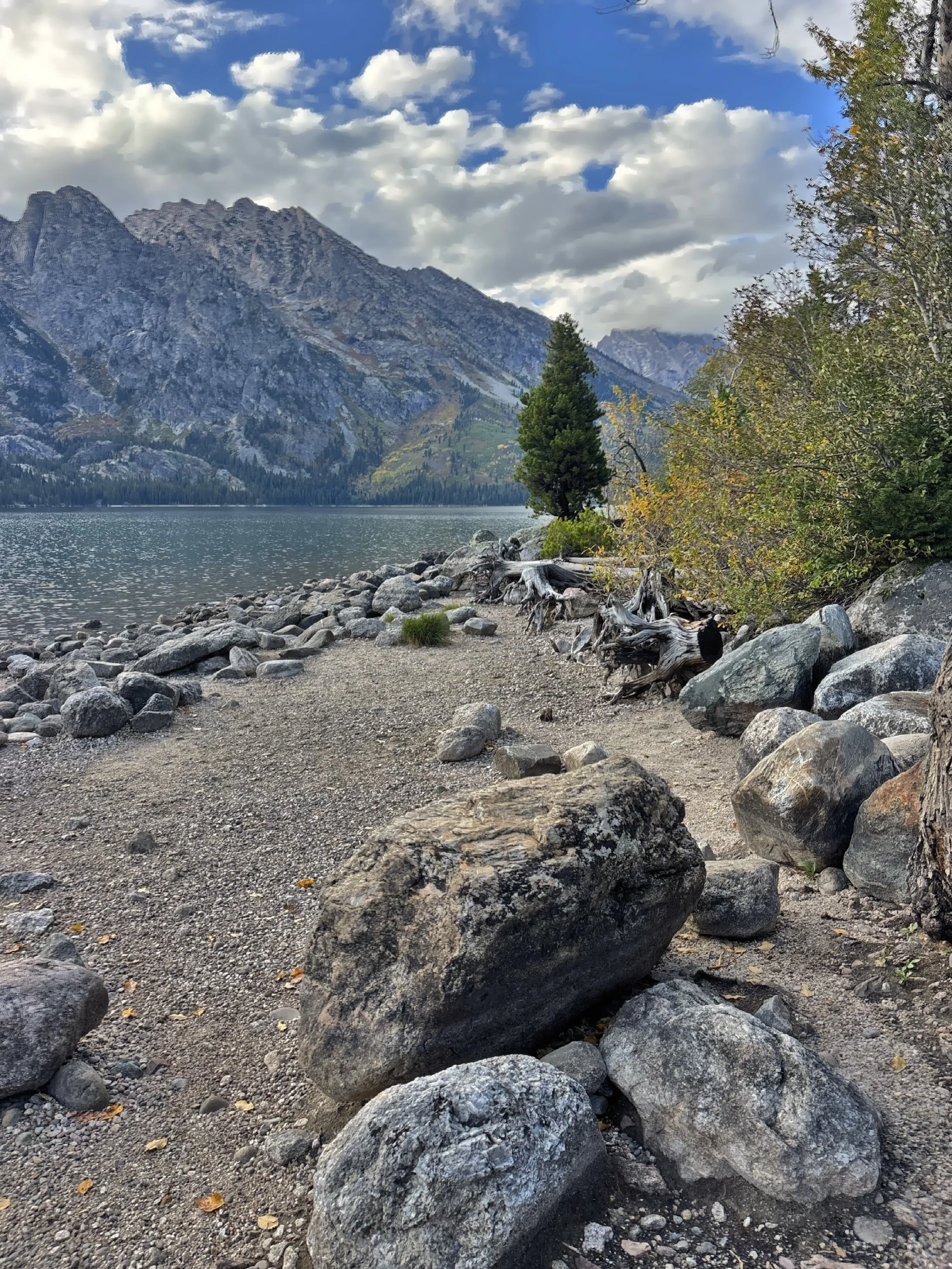  Jenny Lake set against the rugged peaks of the Teton Range. 