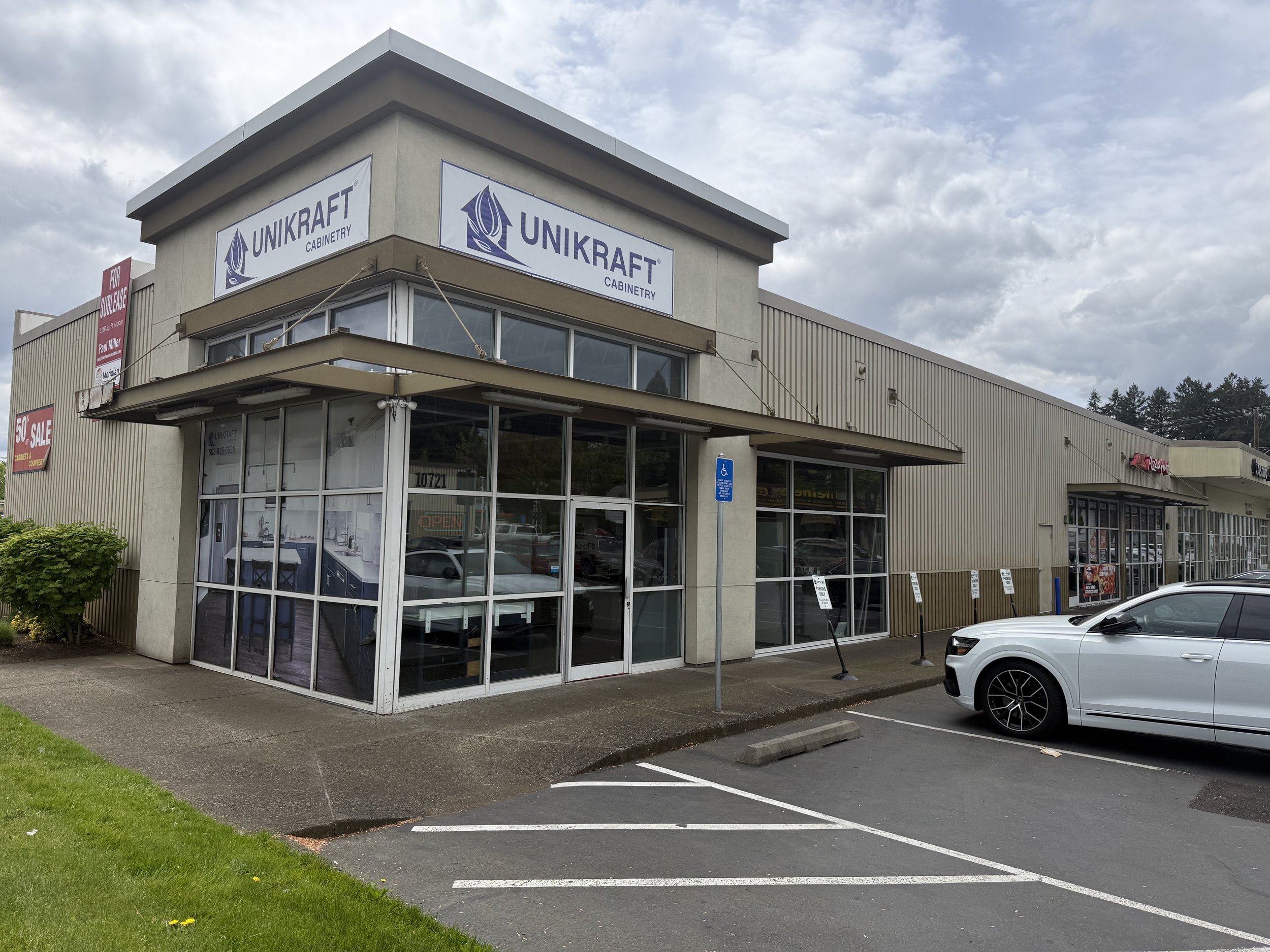 82nd Retail