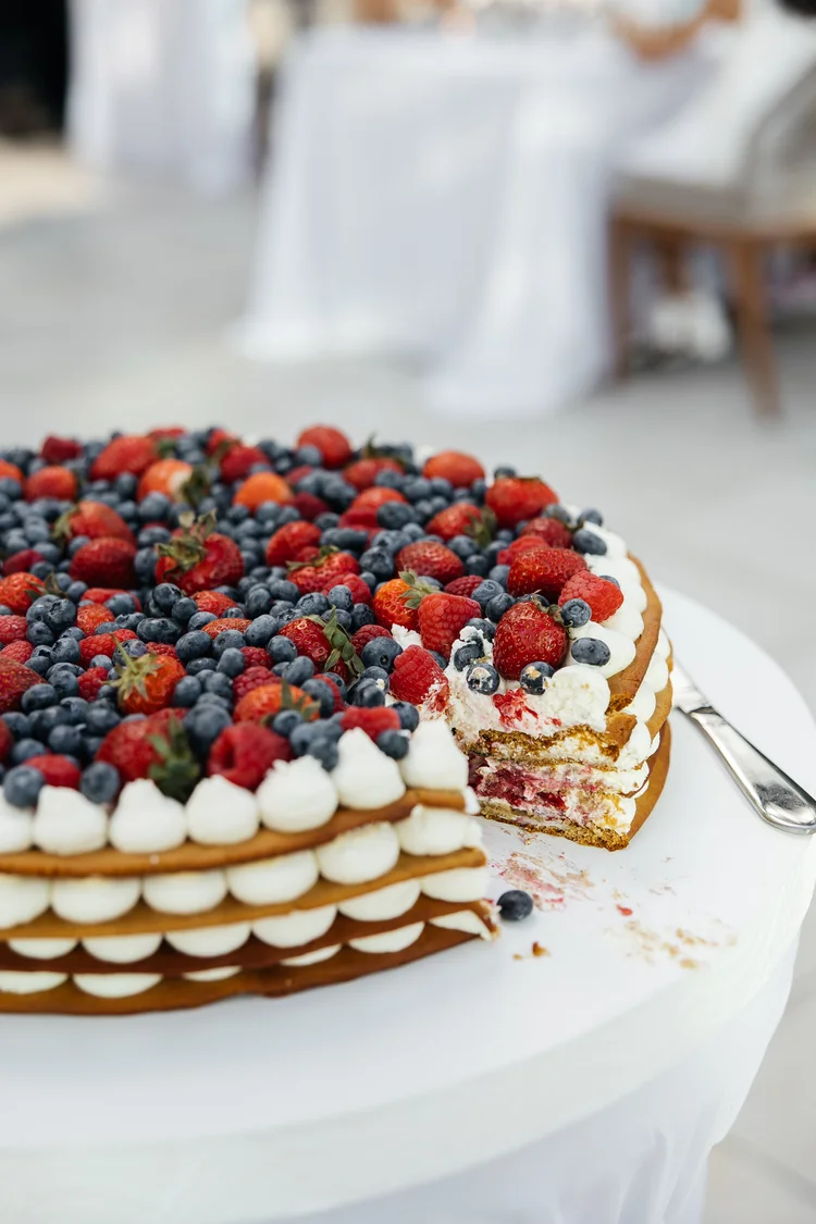 Anna Mustyats emotional imagery