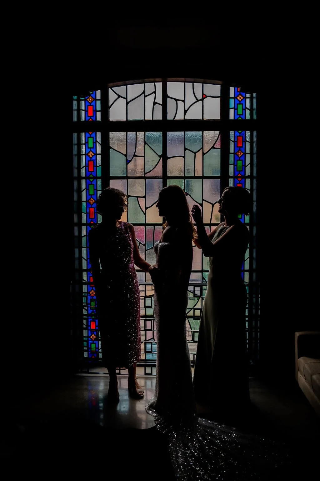 bride_getting_dressed_stained_glass_02.jpg