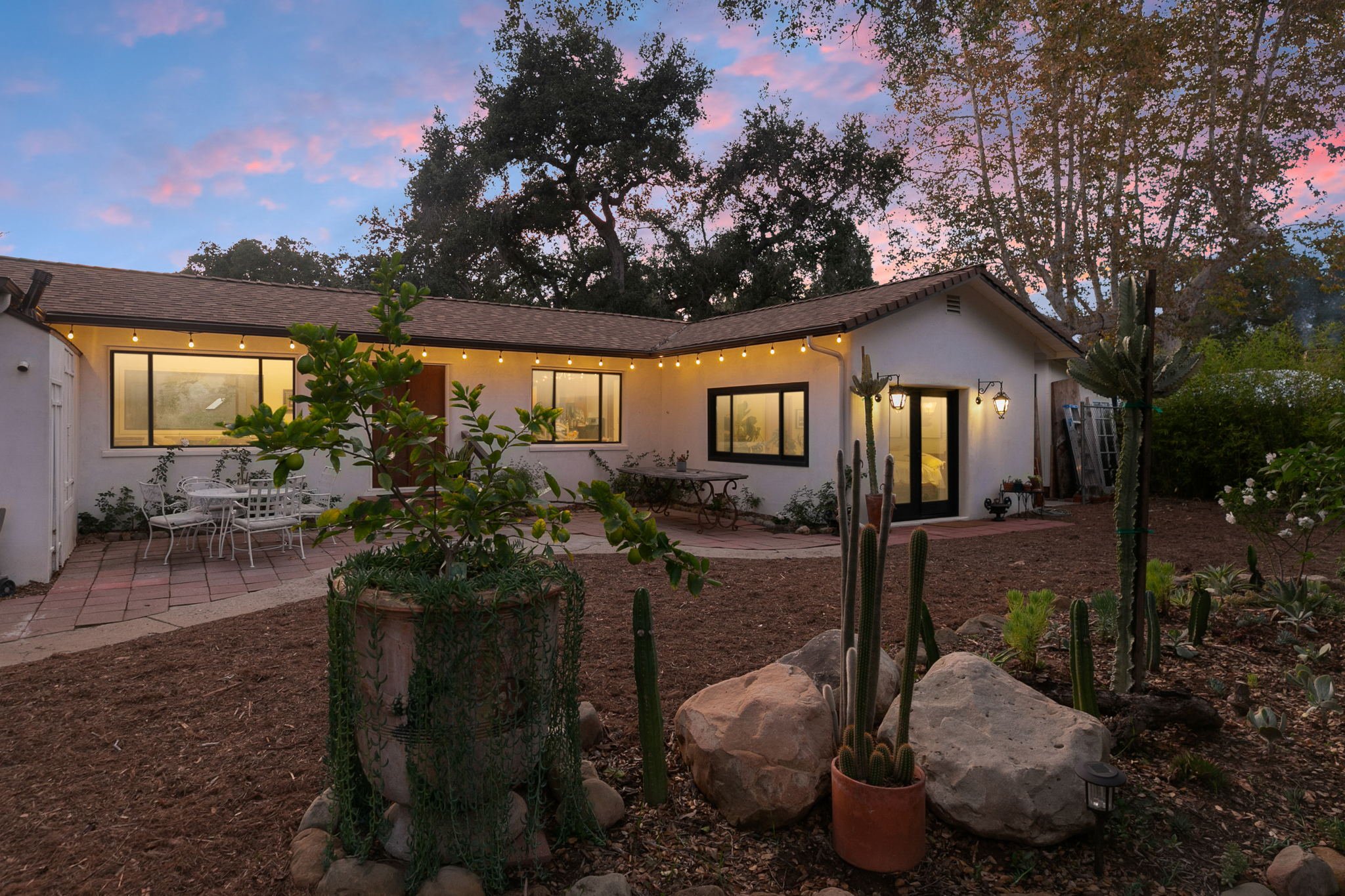 10-web-or-mls-UpmarketMedia_2290BurTW-2.jpg