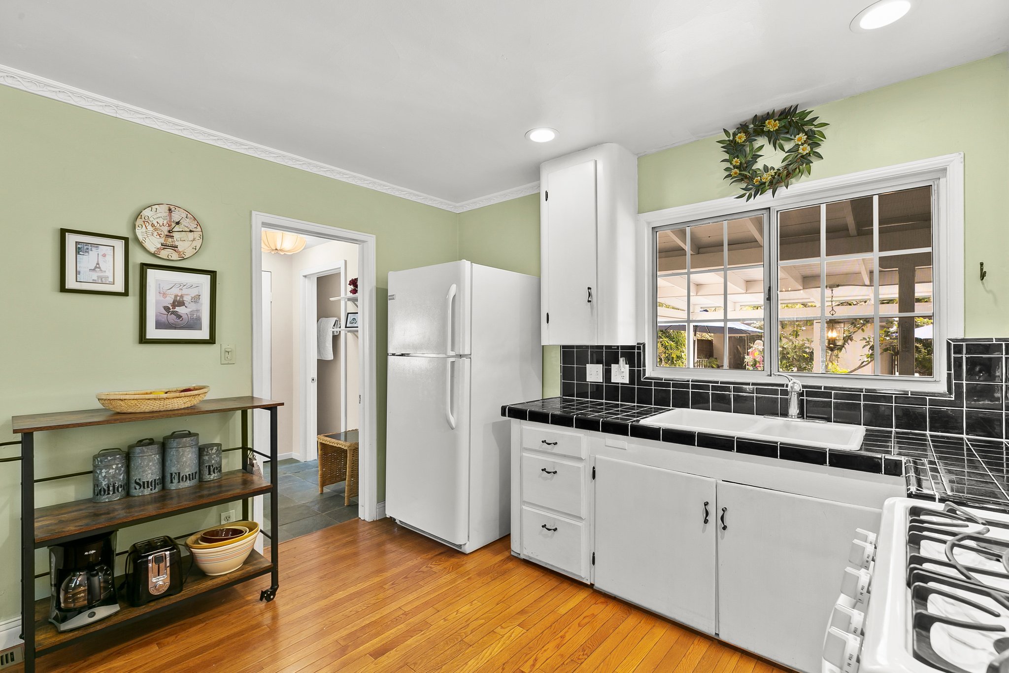 11-web-or-mls-UpmarketMedia_919Matil (117).jpg