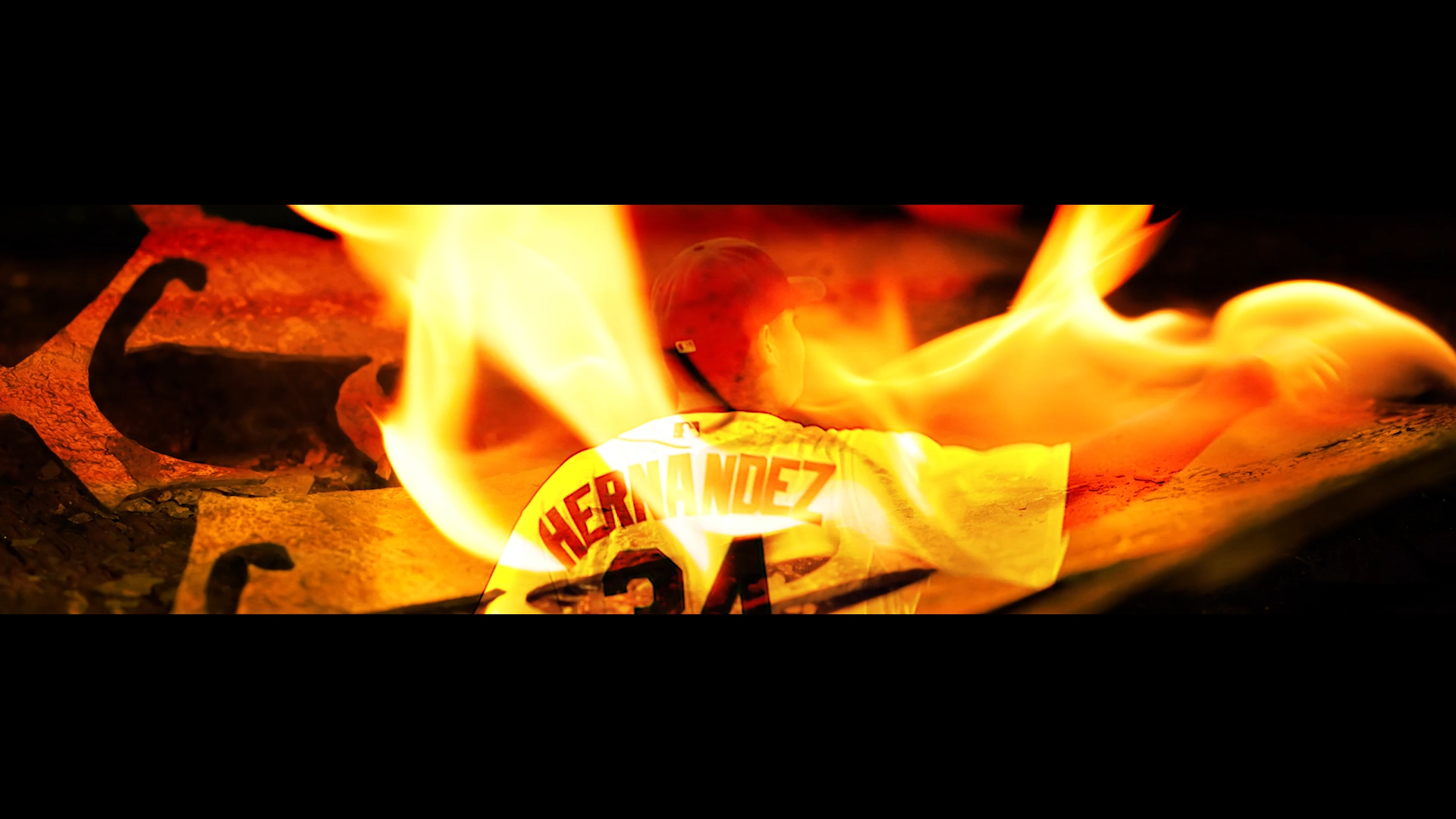 While editing, I blended assets from the blacksmith shoot with highlights whenever possible, here comping in a shot of Félix onto the crown with flames dancing across.