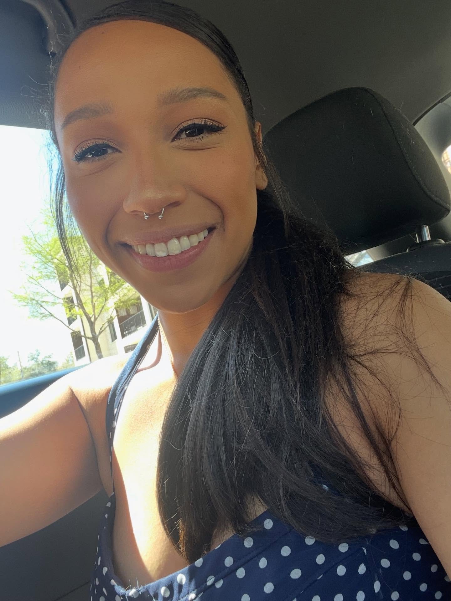 Join Aubri today for the happiest hours in town!
Good eats, good drinks, good company &mdash; that&rsquo;s the Shindig way. 🤍

Start your week with great vibes and even better food &amp; cocktails.
See you today at Shindig!

#ShindigSA #HappyHourMon