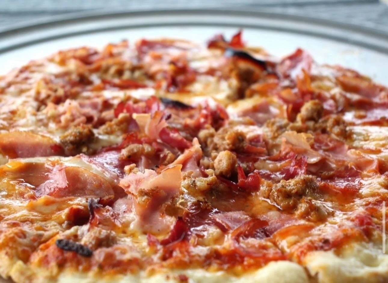 You know what sounds good after a long week of cooking and eating Thanksgiving leftovers?
A Shindig pizza 😏

You&rsquo;re welcome.
Kitchen&rsquo;s open 11am&ndash;midnight every Saturday. 🍕✨

#ShindigSA #PizzaTime #WeekendEats