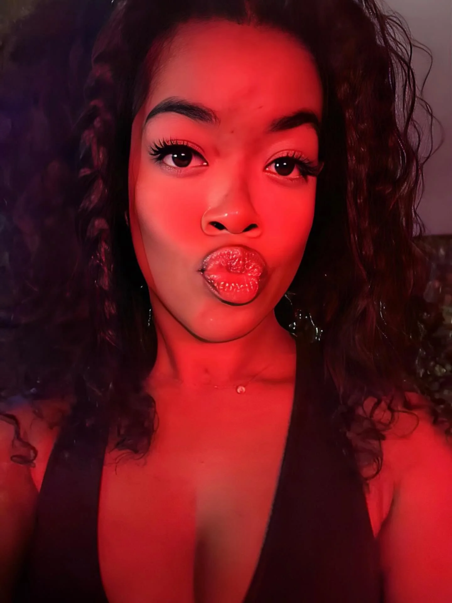 Happy Hour with Liya! 🍹✨

Join us at Shindig for happy hour with Liya behind the bar &mdash; great drinks, great vibes.
Plus, our scratch kitchen is serving up lunch you don&rsquo;t want to miss. 🍴🔥

Swing by, grab a bite, and make your day a litt