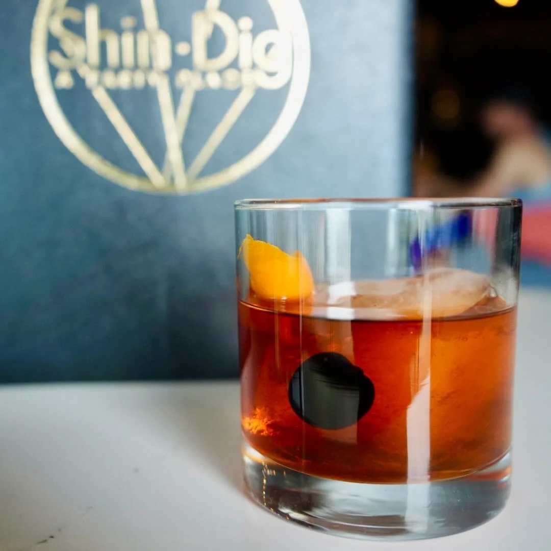 🥃❄️ Chilly nights call for classic pours.
Come warm up with an Old Fashioned at Shindig &mdash; good whiskey, better vibes, and all the cozy energy you need.

See you at the bar. 🍂🔥

#ShindigSA #OldFashioned #WhiskeyWeather