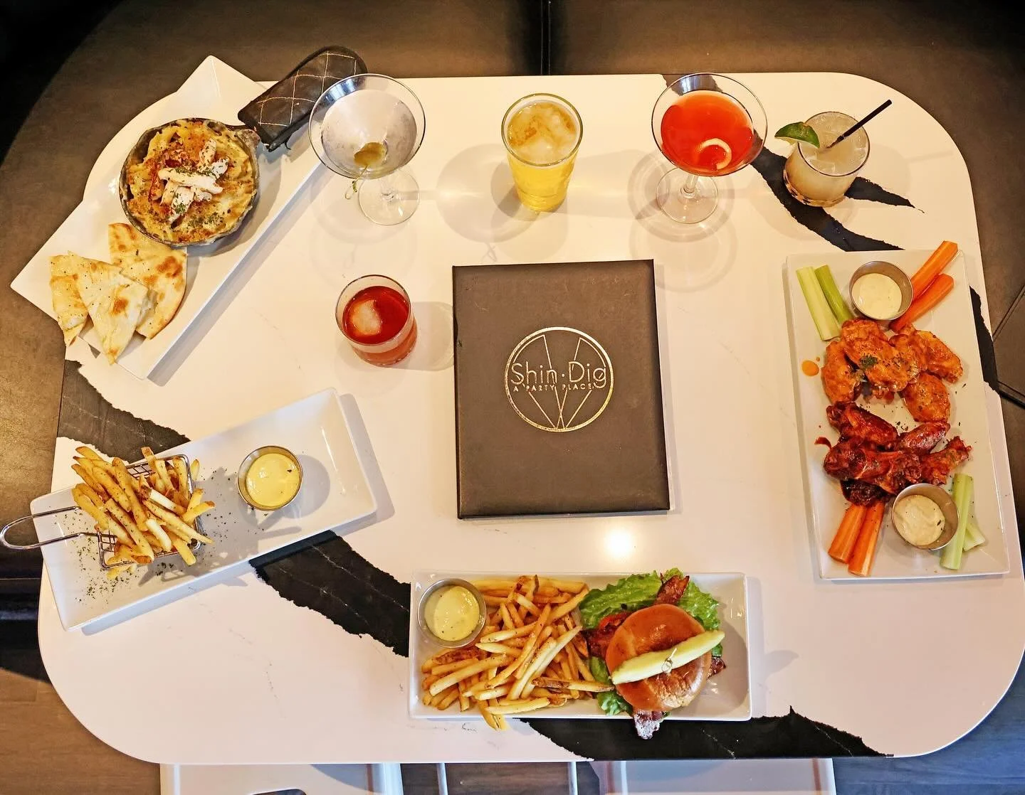 Shin&bull;Dig
A Party Place
With a Scratch Kitchen &amp; No Boring Bites
shindigSA