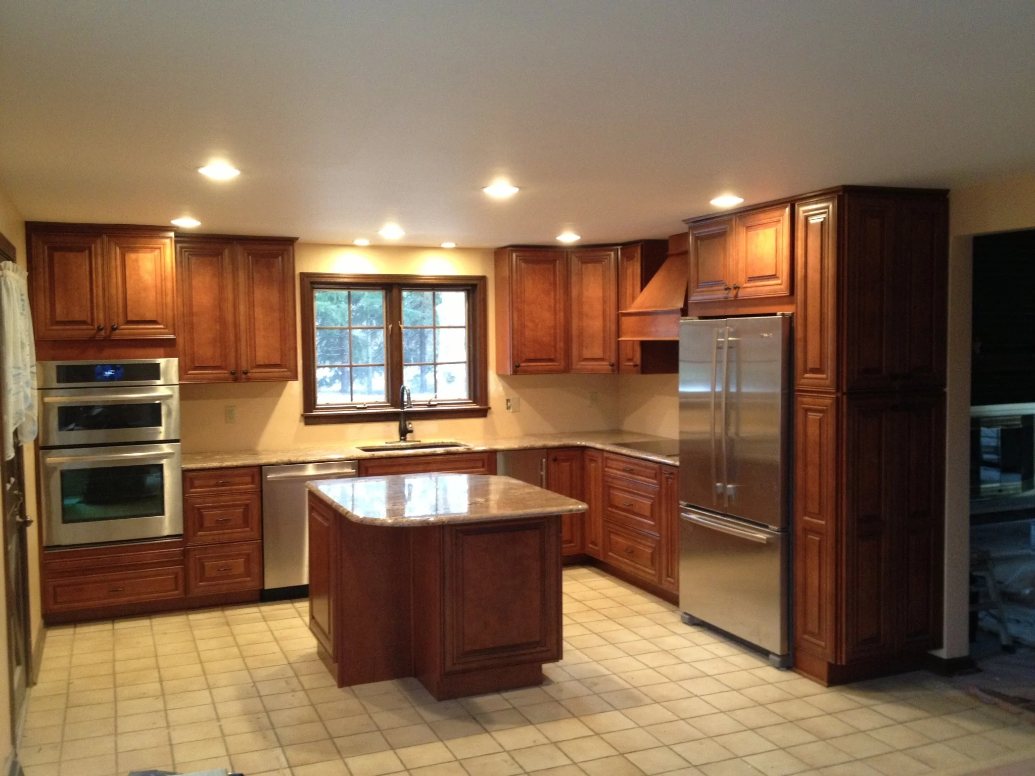 Traditional Kitchen Remodel by Kitchen Cabinet Factory Outlet — Project 5 project photo