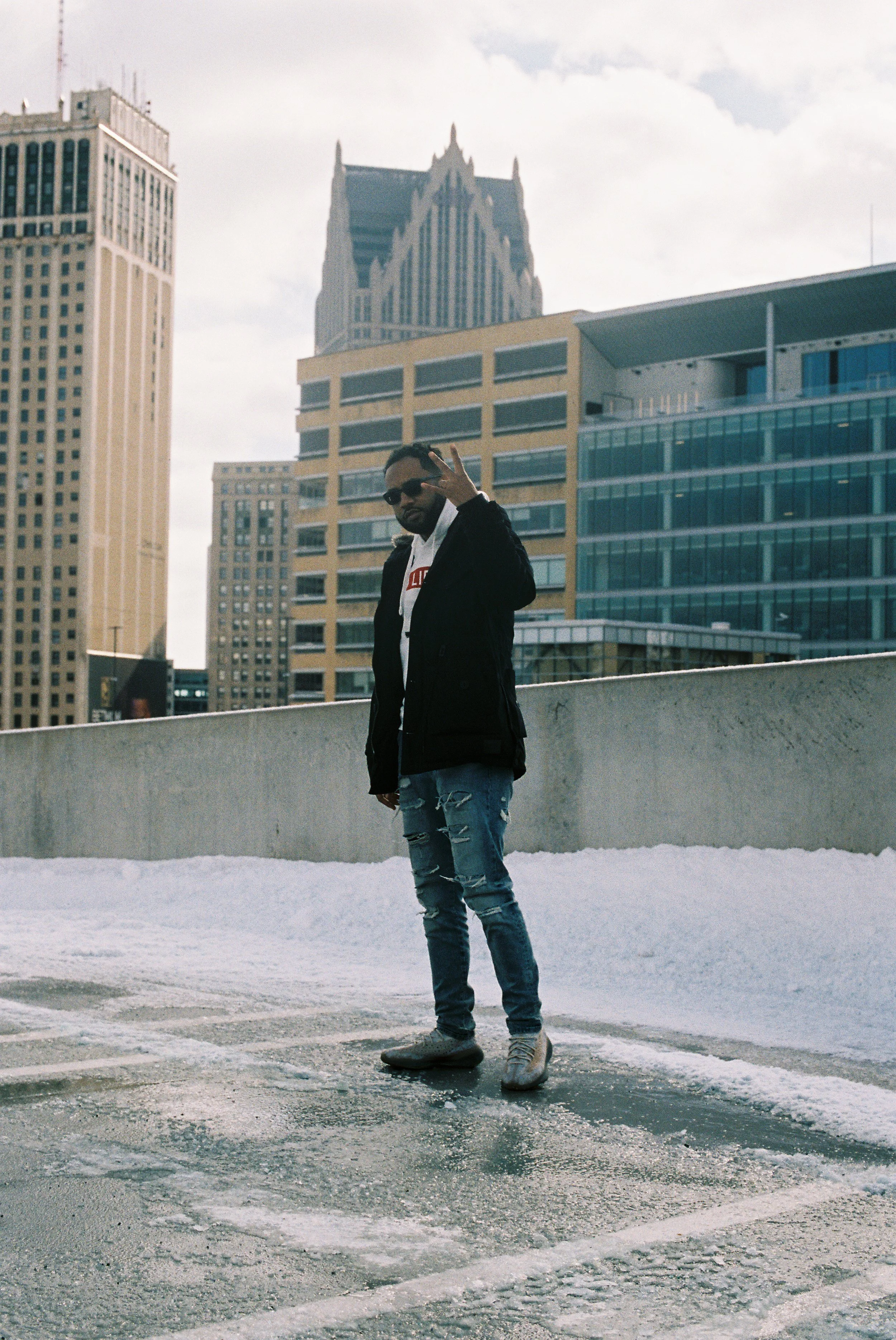 413384008693-R1-022-9A 2.JPEG