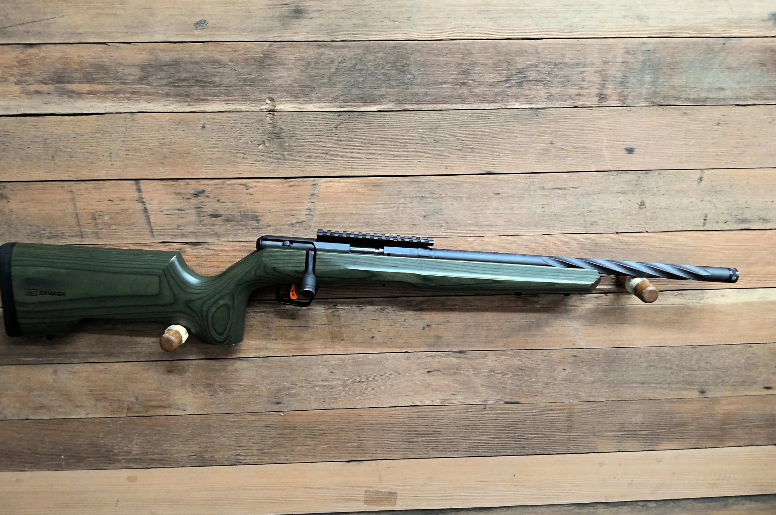 SAVAGE B17 RIFLE 17 HMR