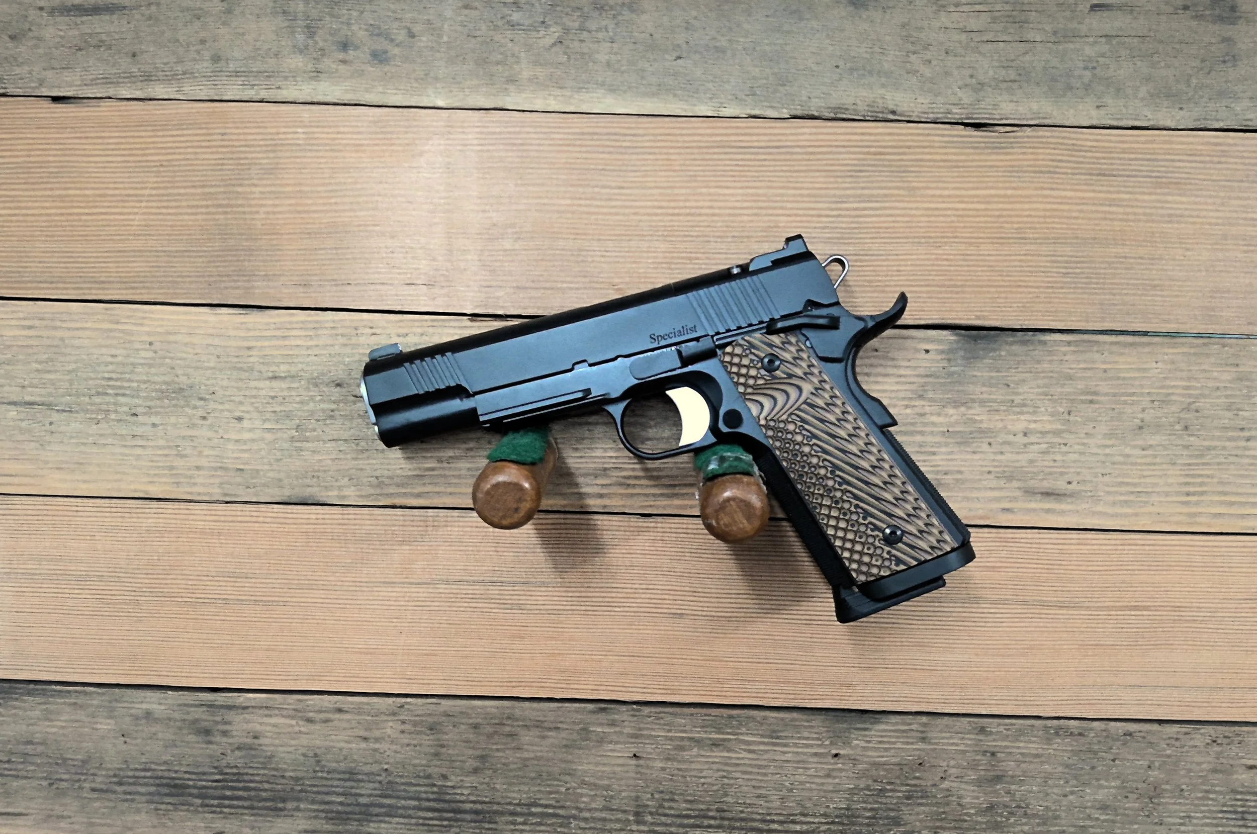 DAN WESSON SPECIALIST 1911 PISTOL 45 ACP