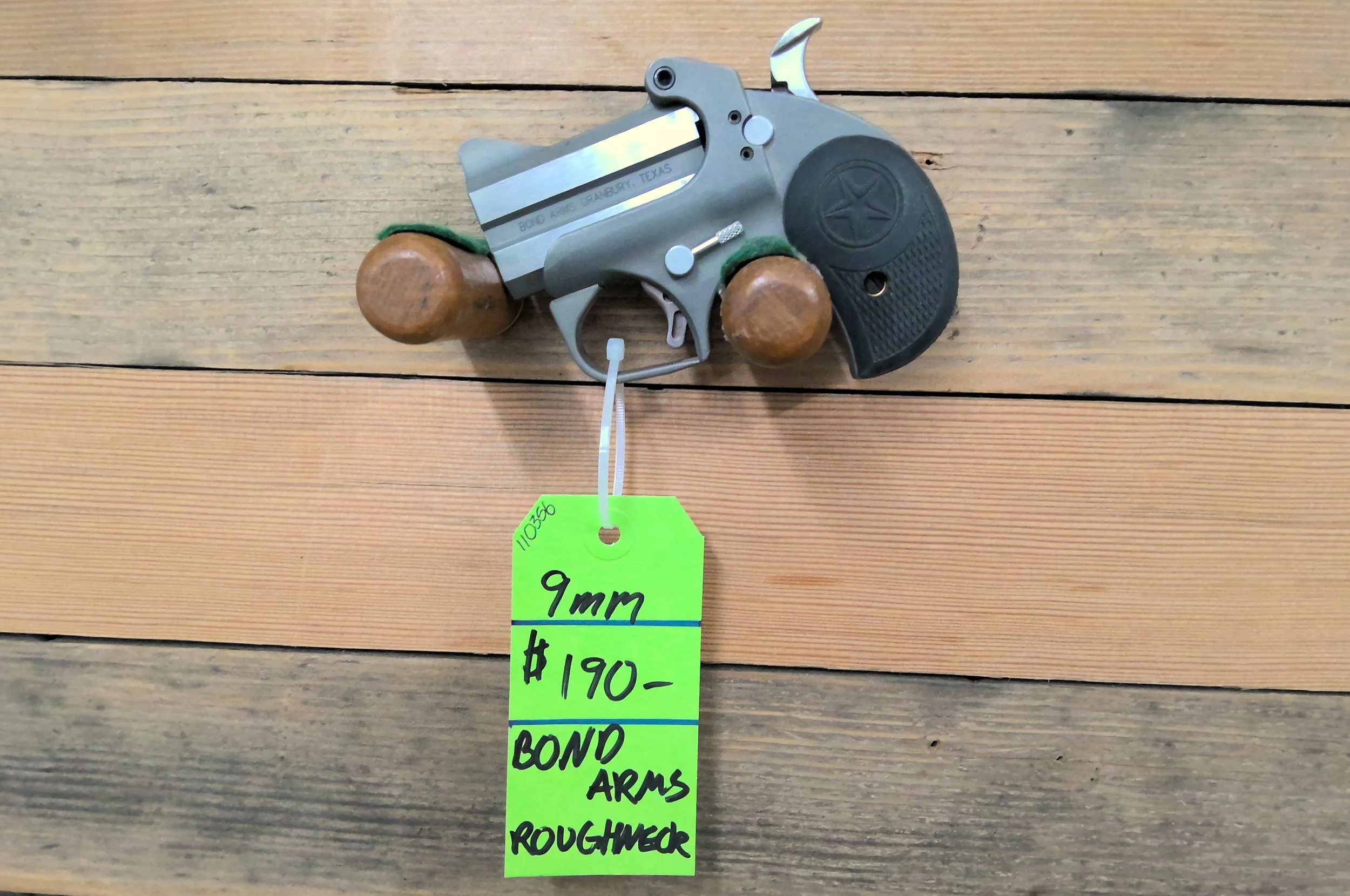 BOND ARMS ROUGHNECK 9MM PISTOL