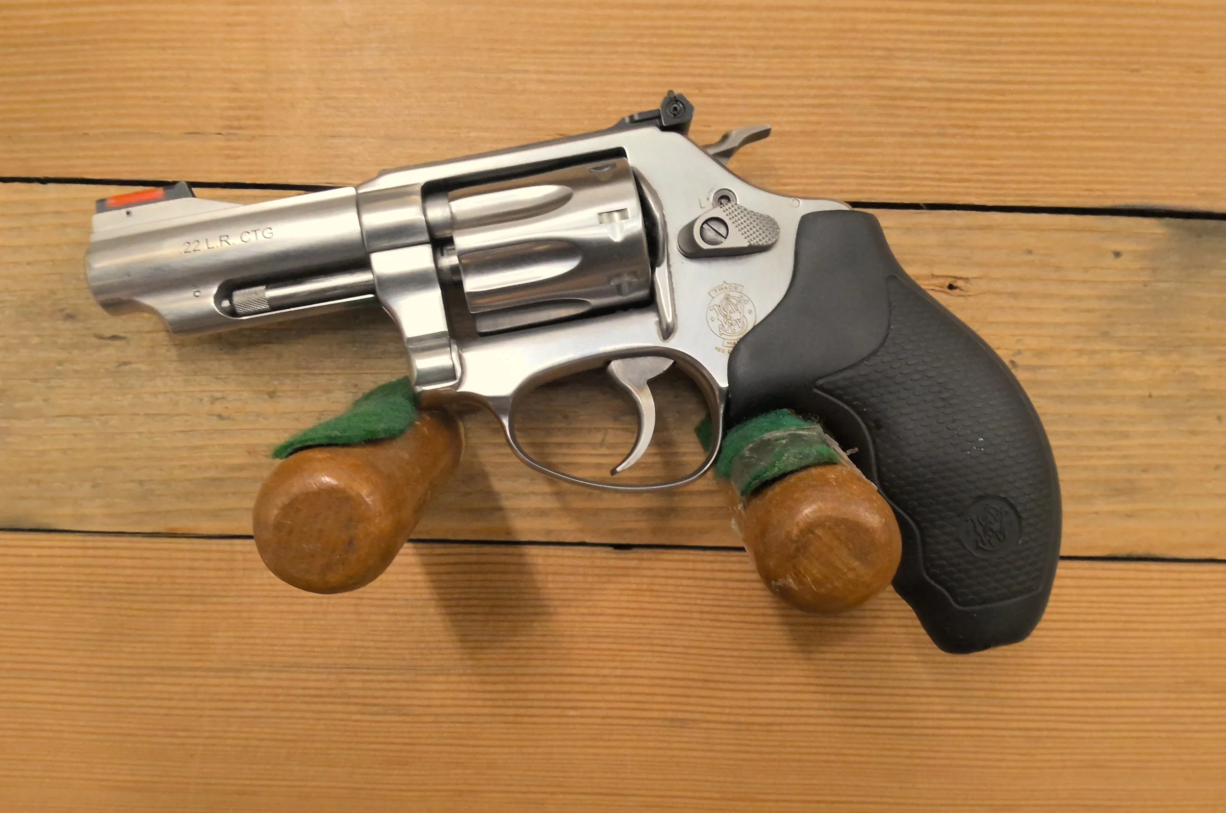 SMITH & WESSON 63-5 22LR REVOLVER