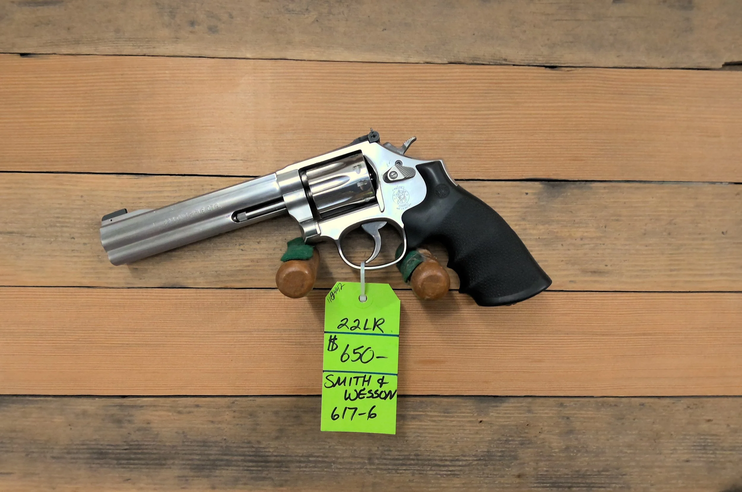 SMITH AND WESSON MODEL 617-6 REVOLVER 22LR