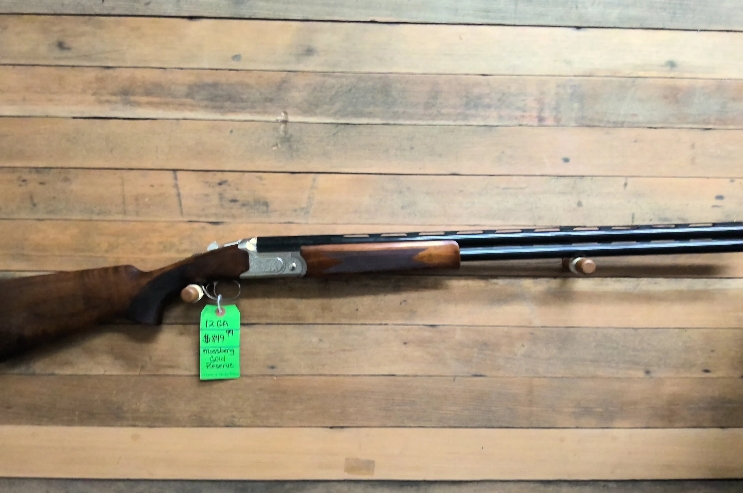 MOSSBERG GOLD RESERVE SHOTGUN 12 GAUGE