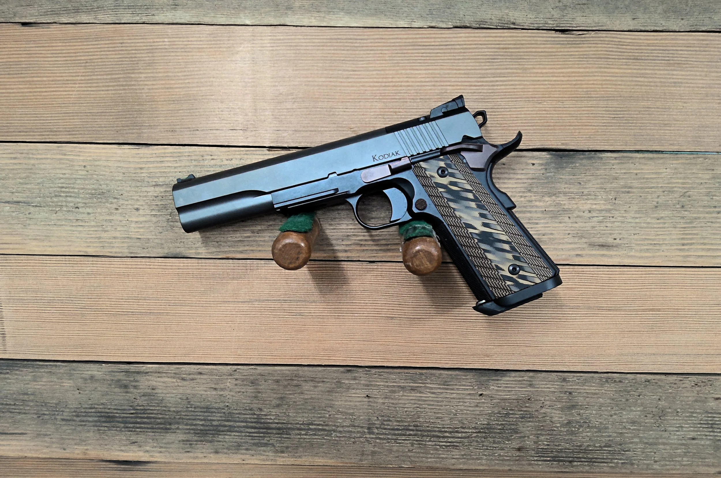 DAN WESSON KODIAK 1911 PISTOL 10MM