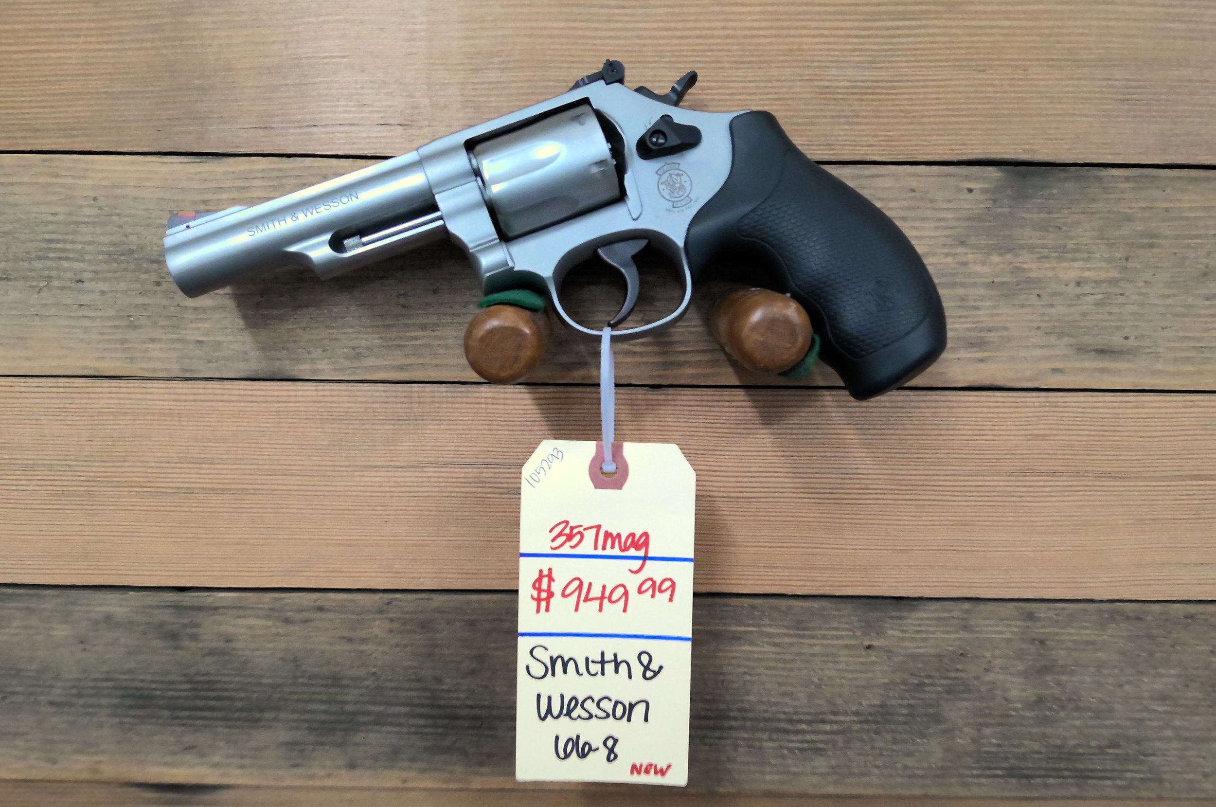 SMITH & WESSON 66-8 357MAG REVOLVER