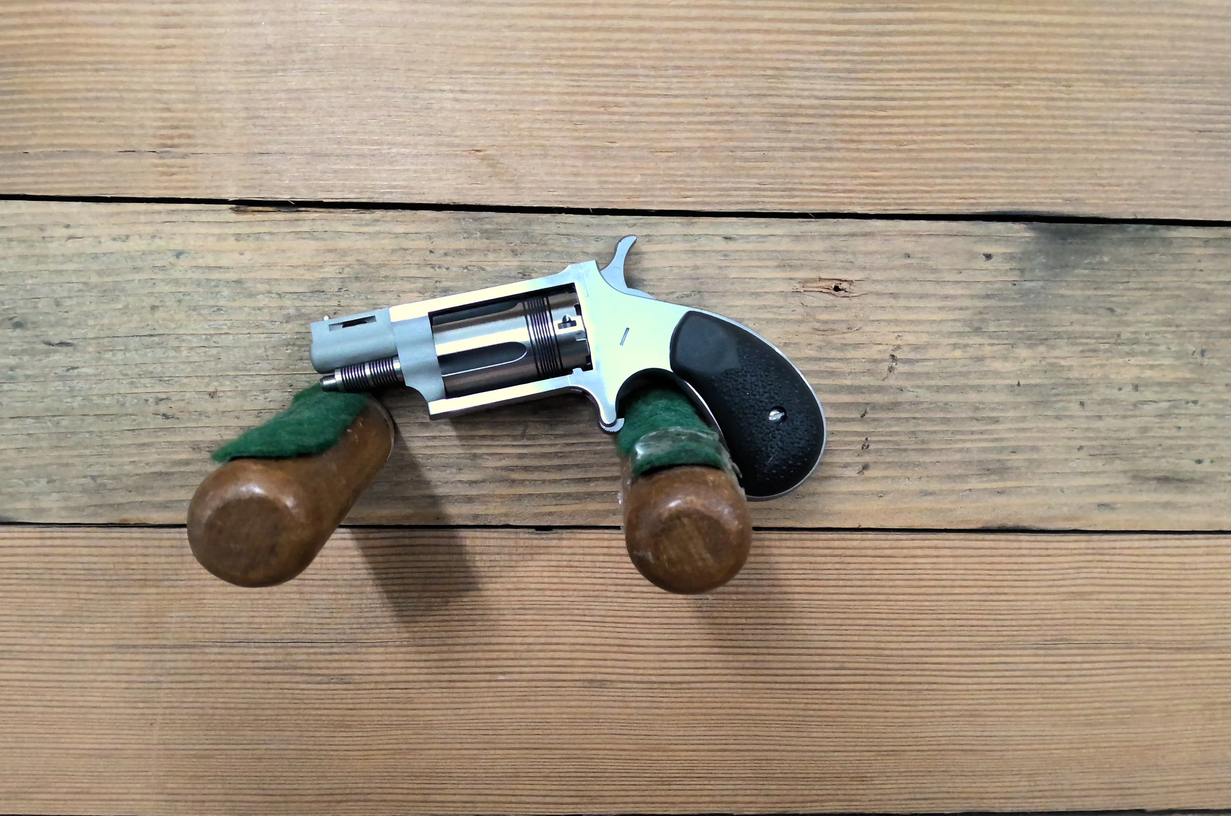 NORTH AMERICAN ARMS WASP REVOLVER 22LR/22MAG