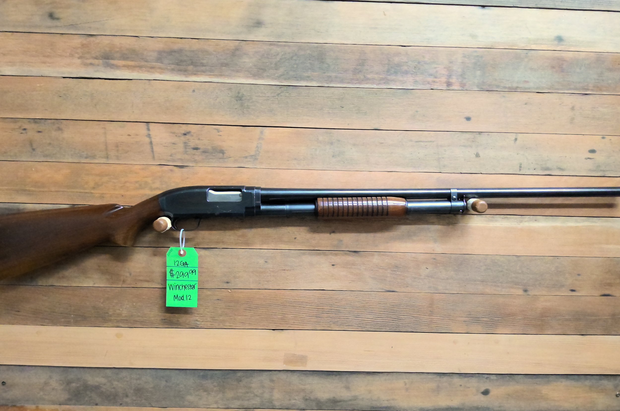 WINCHESTER MODEL 12 SHOTGUN IN 12 GAUGE