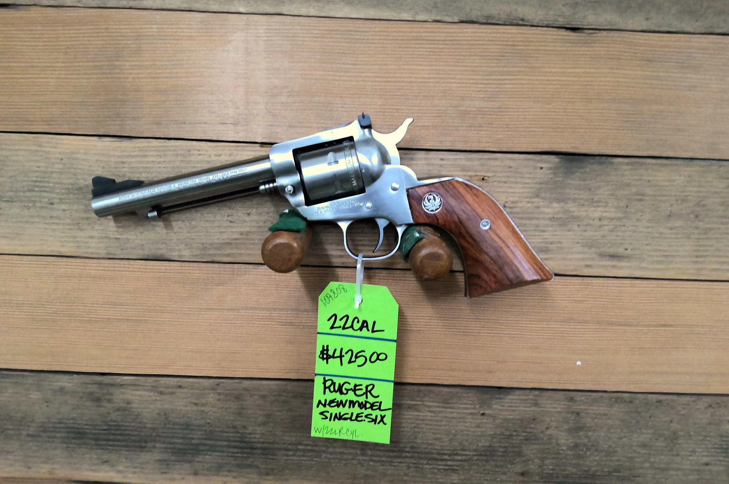 RUGER NEW MODEL SINGLE SIX 22LR/22MAG