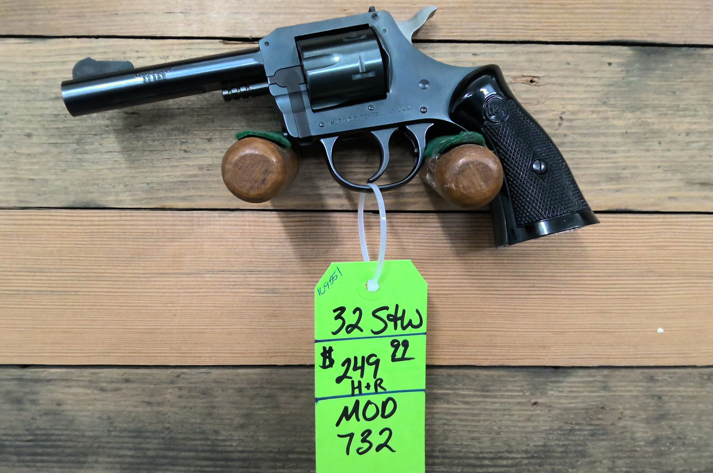 H&R MOD 732 32SW REVOLVER