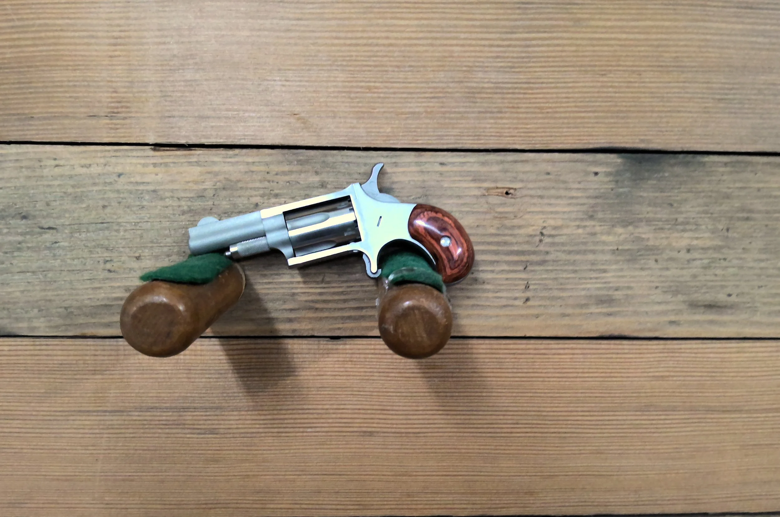 NORTH AMERICAN ARMS REVOLVER 22 LR