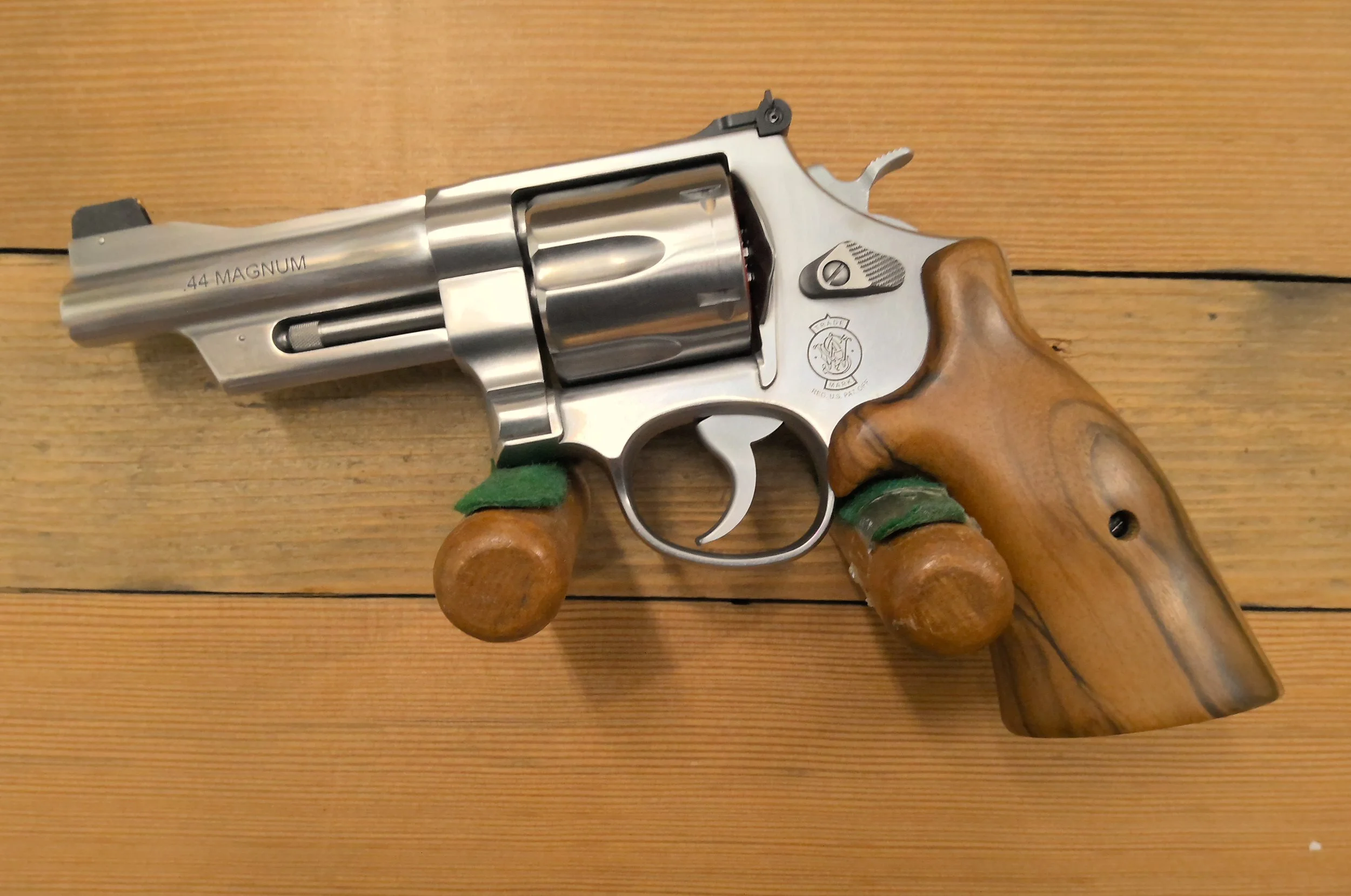 SMITH & WESSON 629-9 MOUNTAIN GUN 44MAG REVOLVER