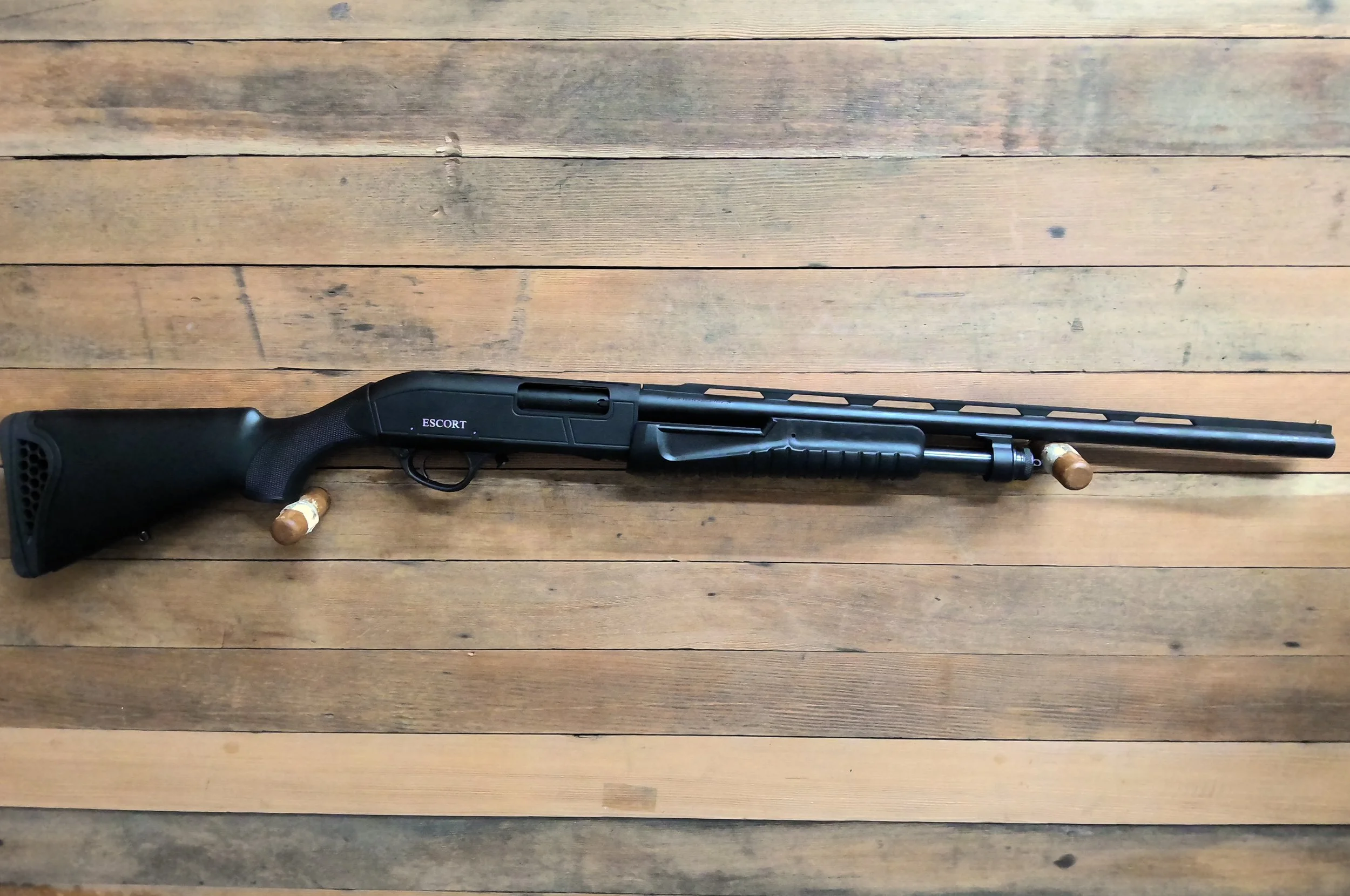 ESCORT YOUTH PUMP SHOTGUN 20 GAUGE