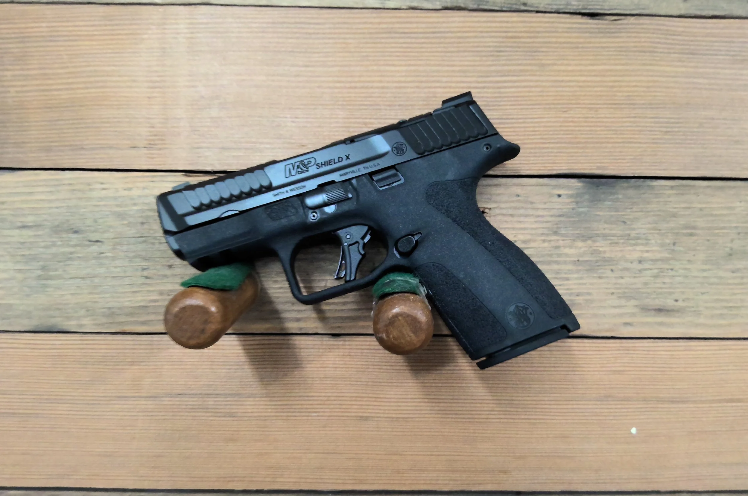 SMITH AND WESSO SHIELD X PISTOL 9MM