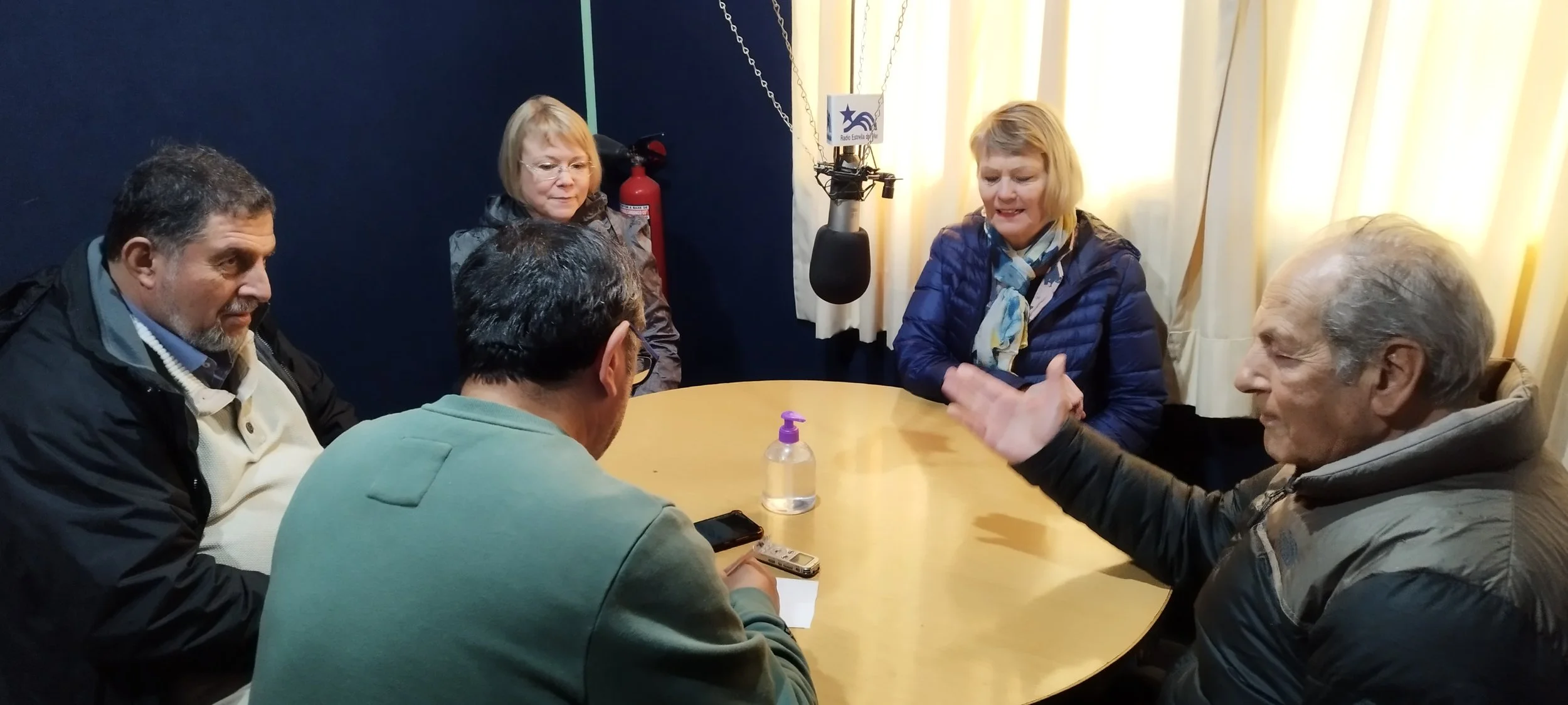 Radio Estrella de Mar entrevista a equipo médico del proyecto Envejecimiento Activo