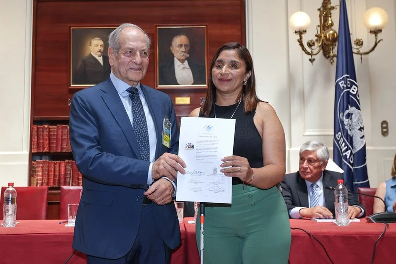Comisión del Adulto Mayor y Discapacidad entrega reconocimiento a Programa Envejecimiento Activo