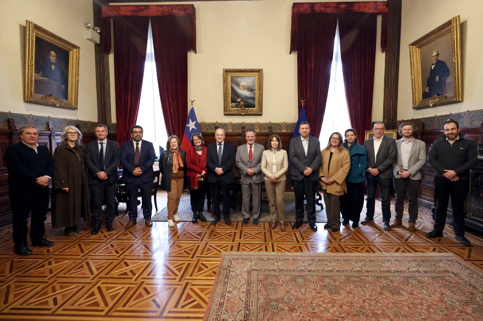 U. de Chile y Asociación de Aseguradores de Chile consolidan colaboración para impulsar el envejecimiento activo y saludable