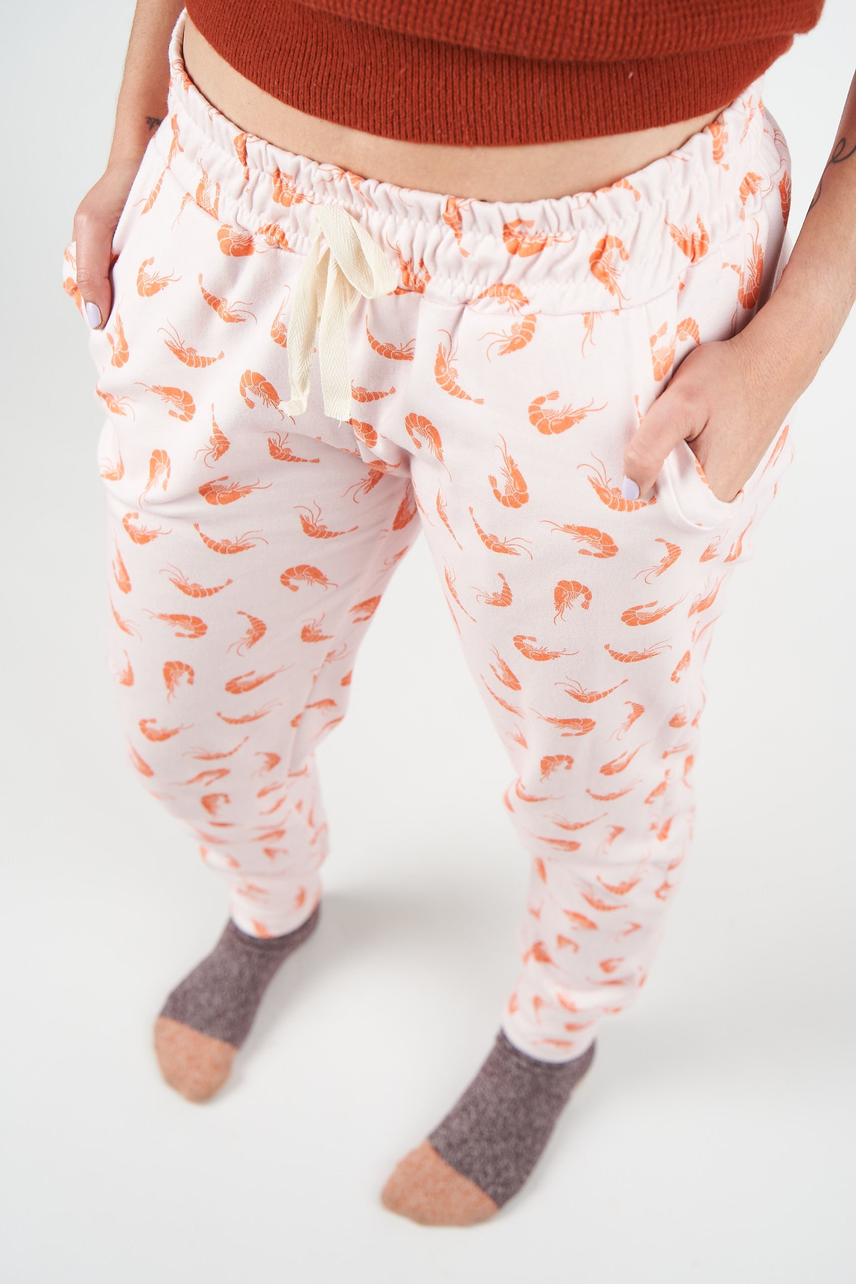 Sewing Pattern: Hudson Joggers.
Fabric: Pink Shrimp by alenkakarabanova on Organic Cotton Knit from Spoonflower