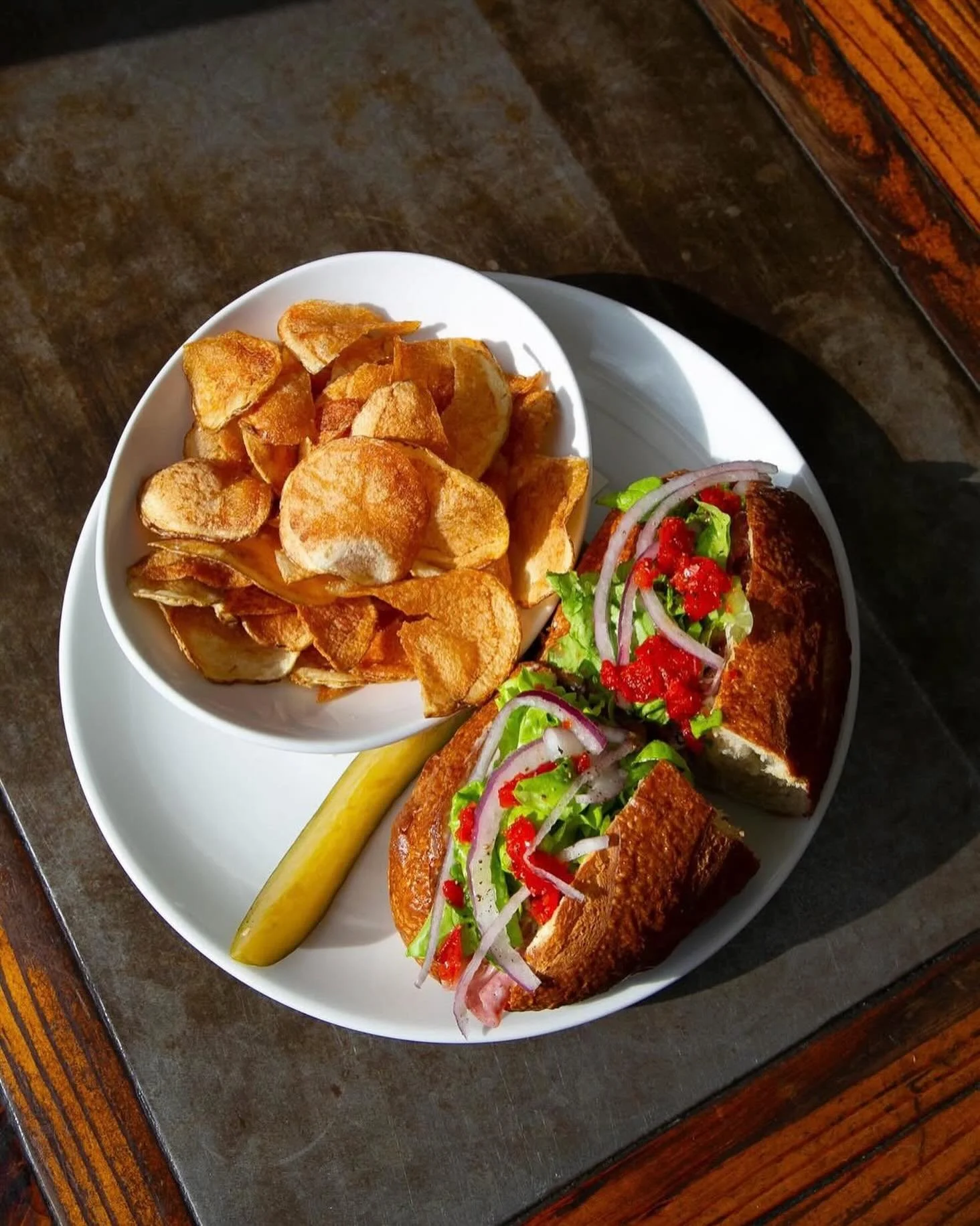 Italy called. It wants its sandwich back. 🇮🇹📞

The classic, Italian hoagie! House-made hoagie roll, prosciutto, mortadella, salami, provolone, garlic aioli, lettuce, red onion, pickled peppers, and oil &amp; vinegar&mdash;all working overtime.

Jo